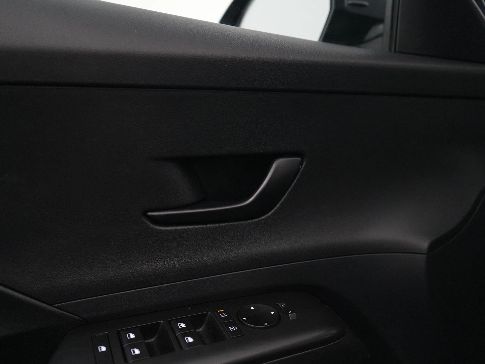 Hyundai-Kona-image-32