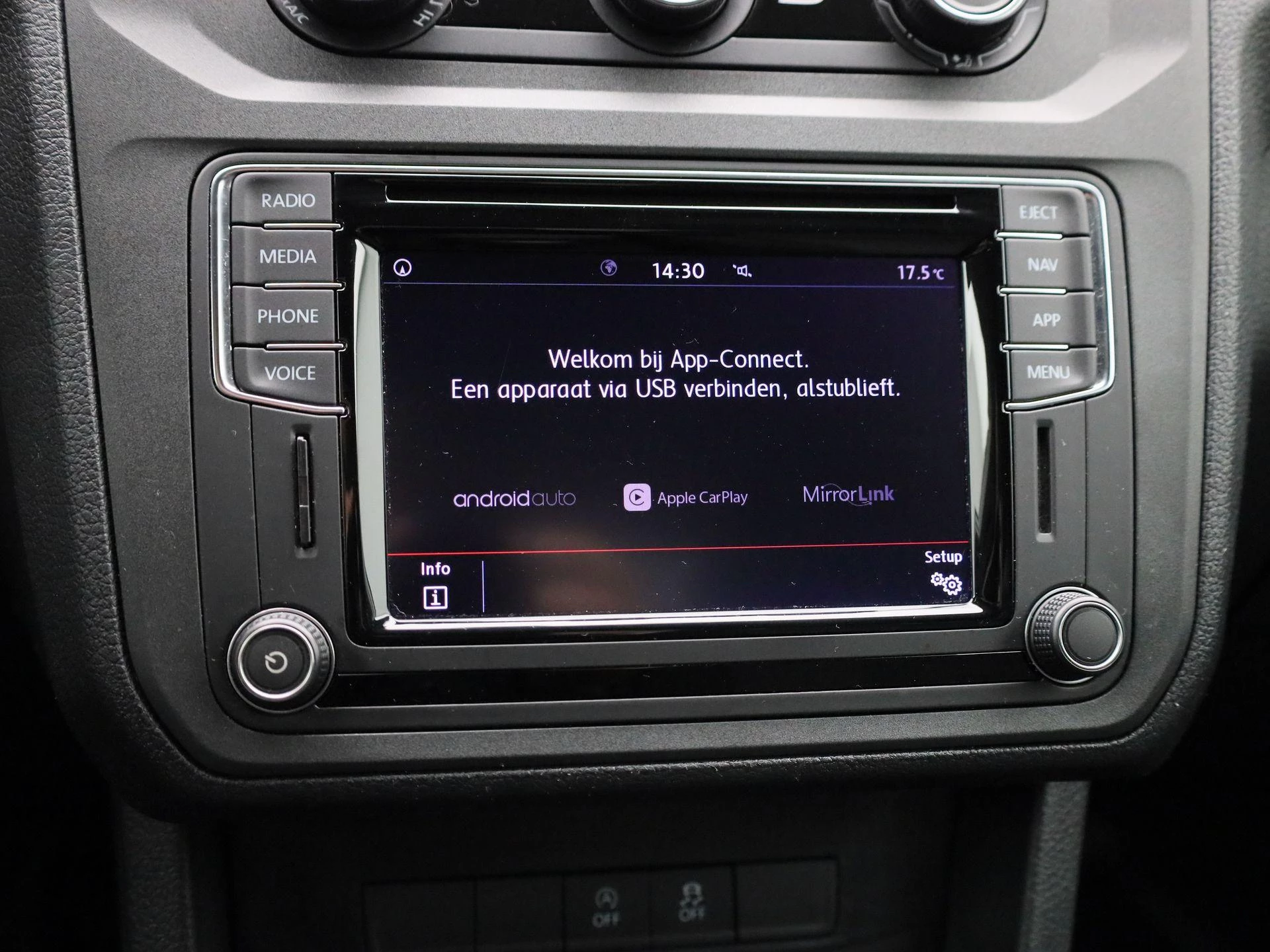 Volkswagen-Caddy-image-24