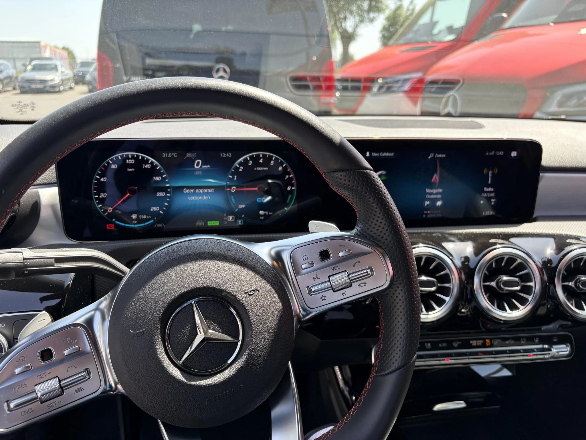 Mercedes-Benz A-Klasse 250 e AMG Line Berline + PREMIUM PLUS PACK + CARPLAY + PANO +