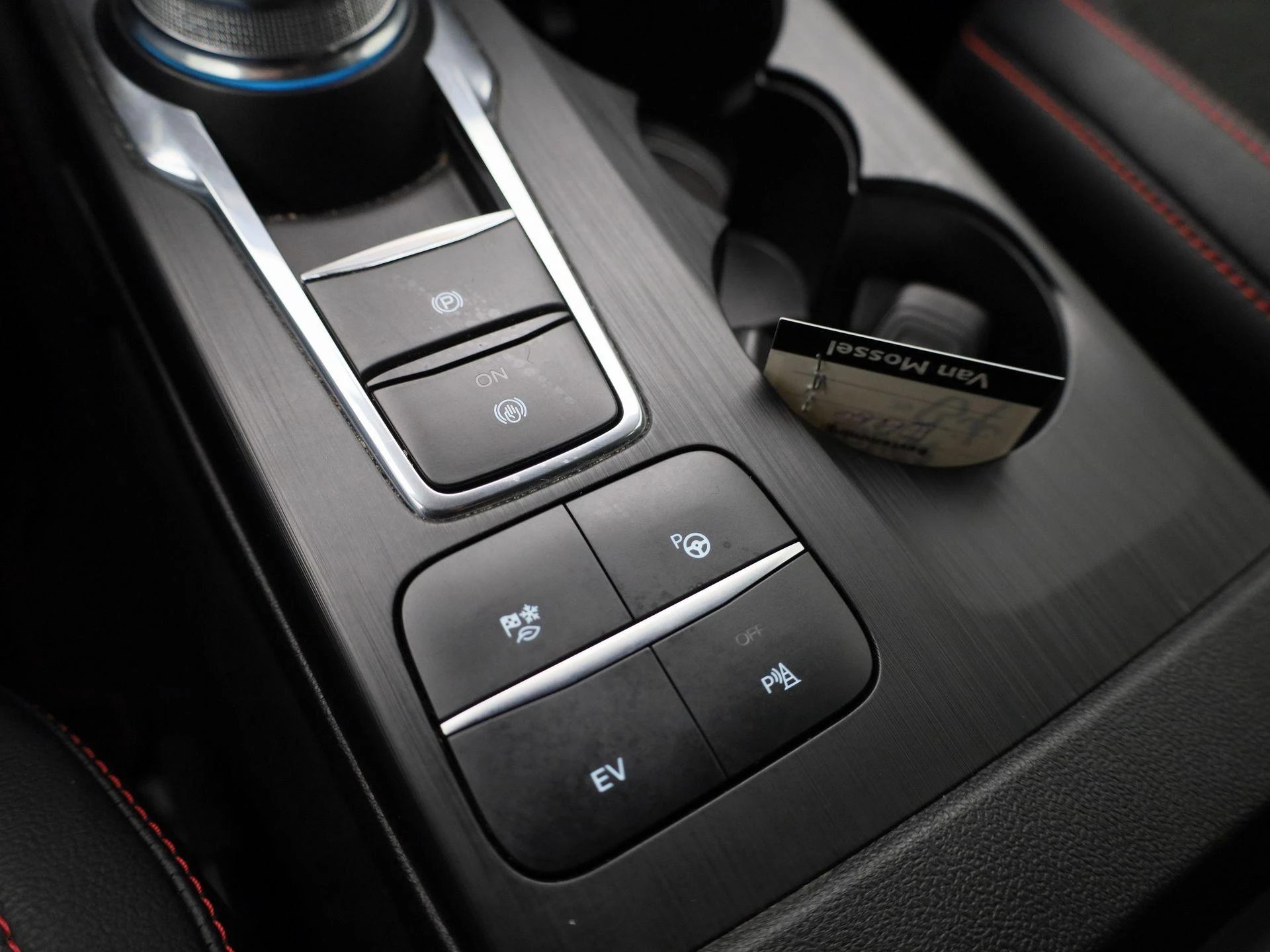 Ford-Kuga-image-29
