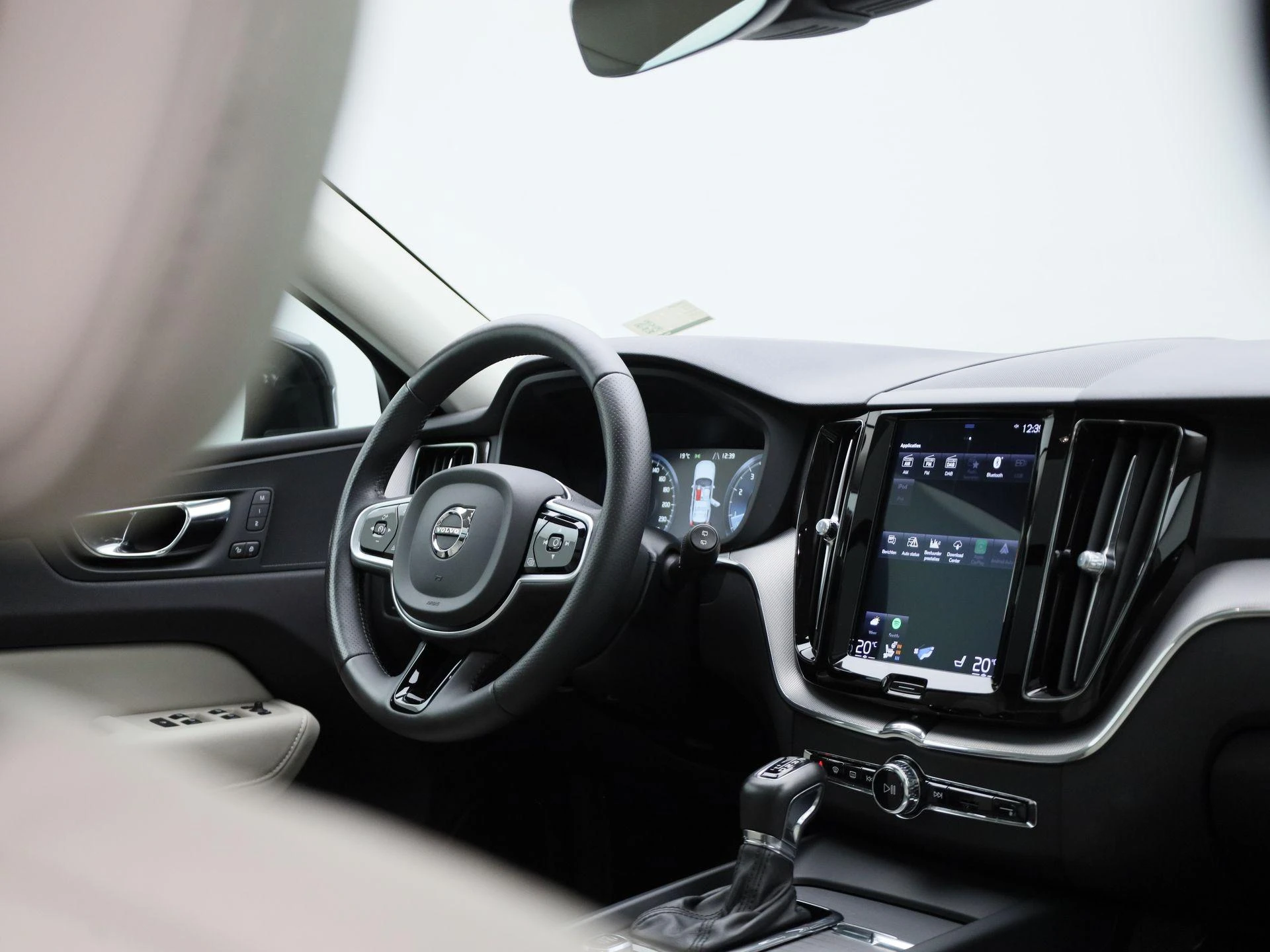 Volvo-XC60-image-37
