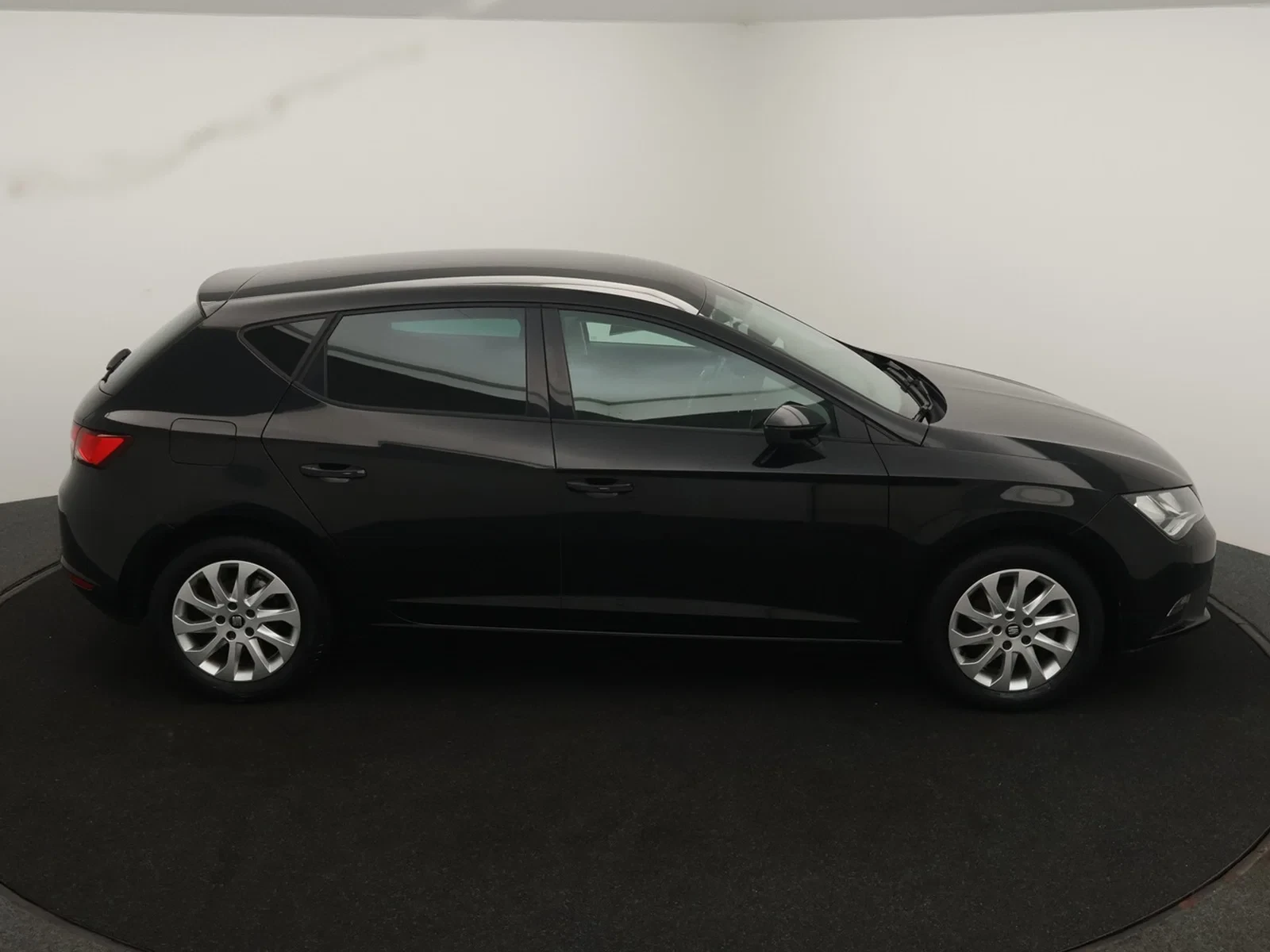 SEAT Leon Leon 1.2TSI *CRUISE CONTROL*PDC*NAVI*RADIO*AIRCO*BLTH*...*