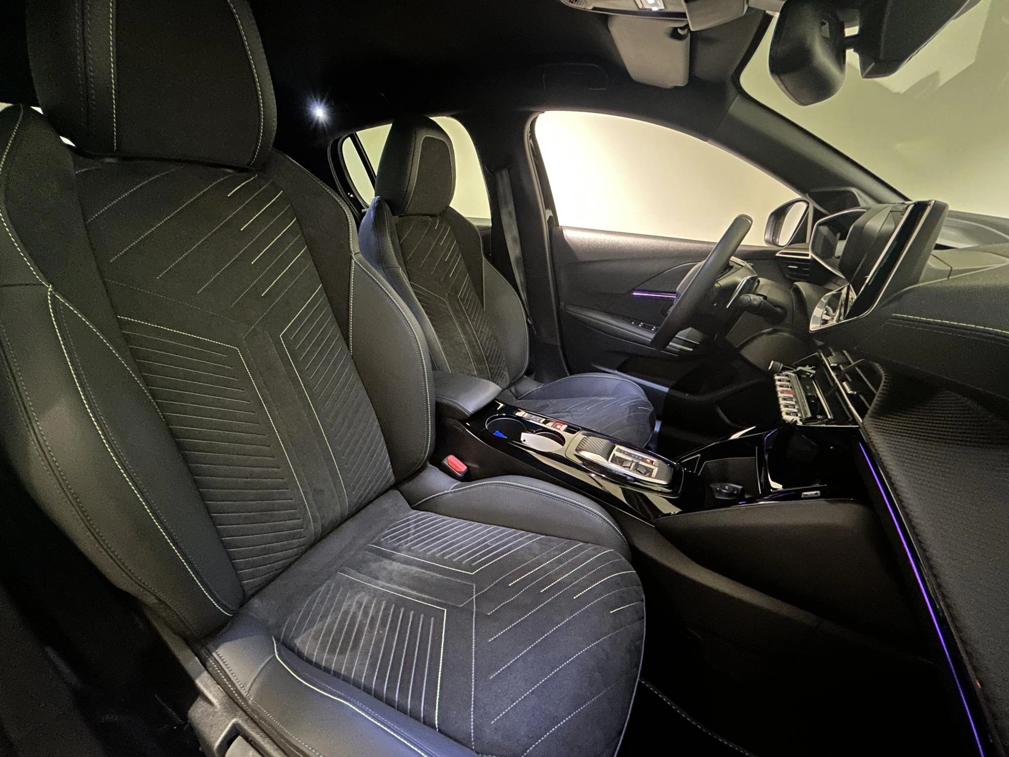 Peugeot 208 1.2 Hybrid 145 e-DCS6 GT