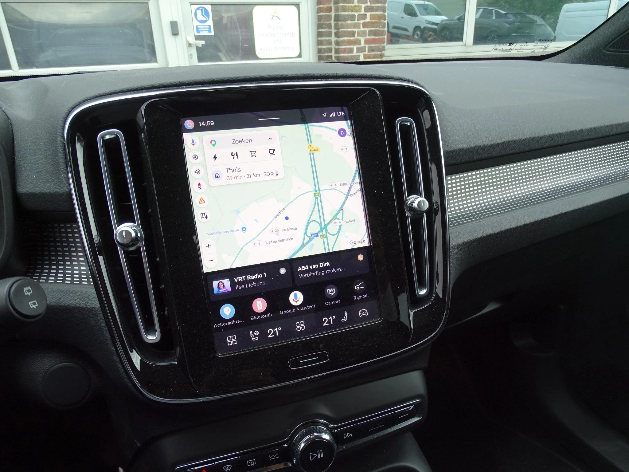 Volvo-XC40-image-18