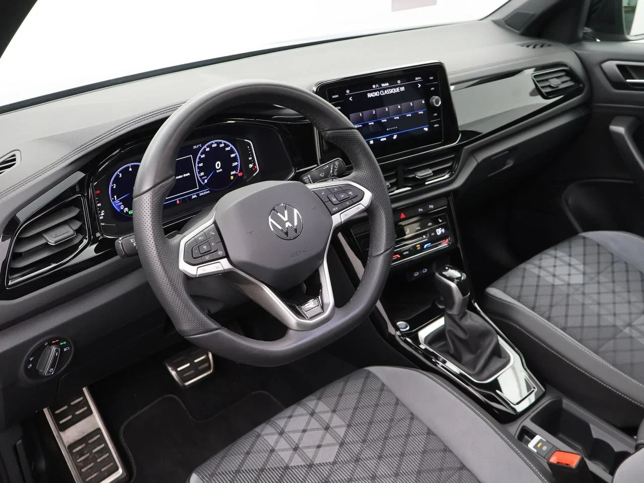 Volkswagen-T-Roc-image-9