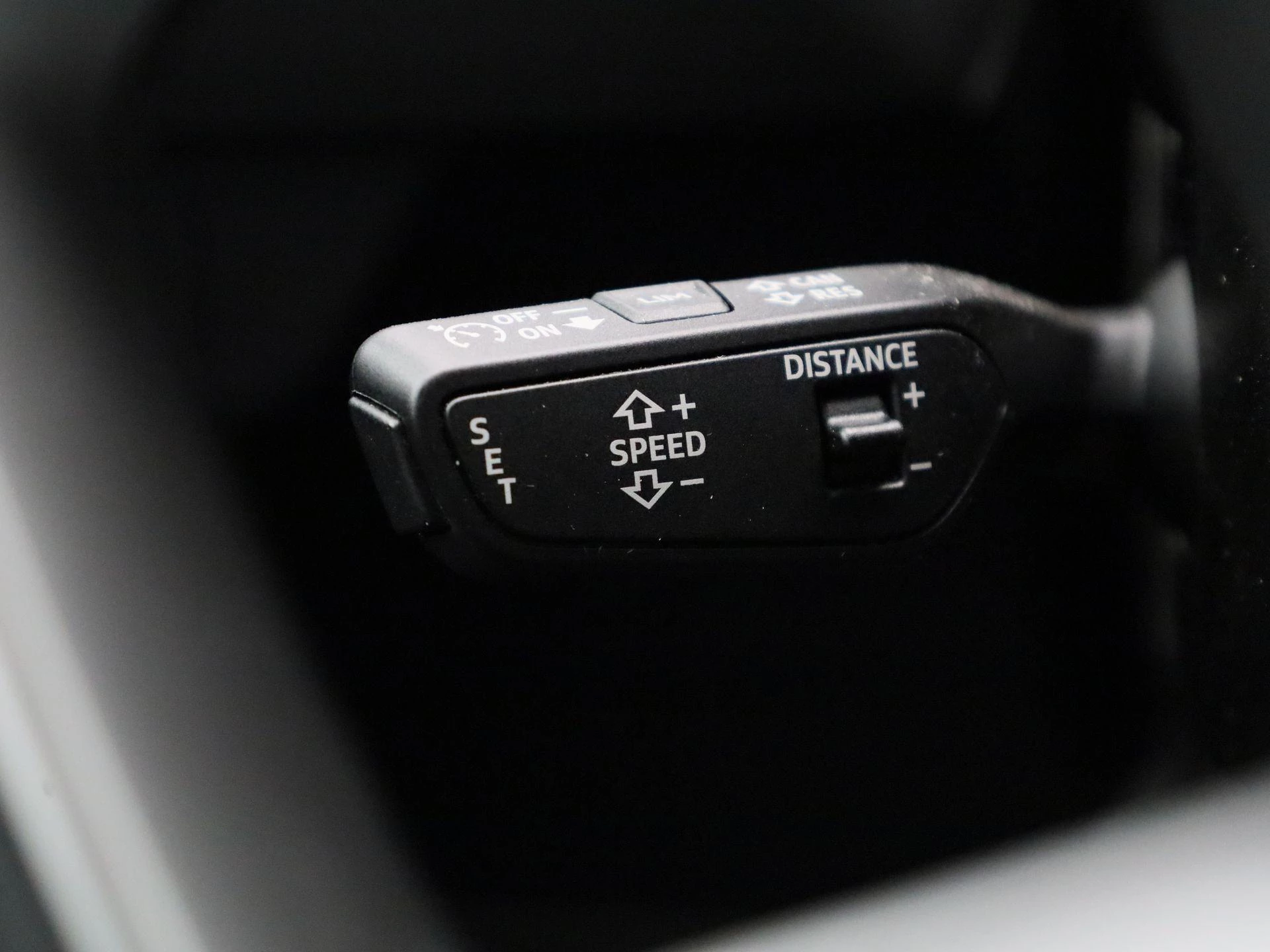 Audi-Q4 e-tron-image-19