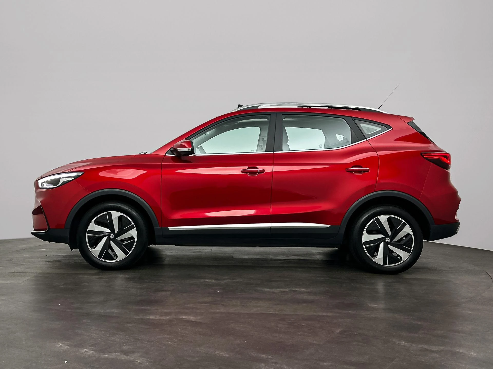 MG-ZS EV-image-1