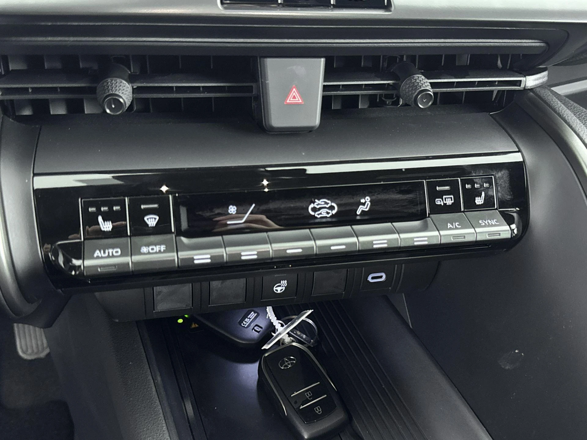Toyota-C-HR-image-22