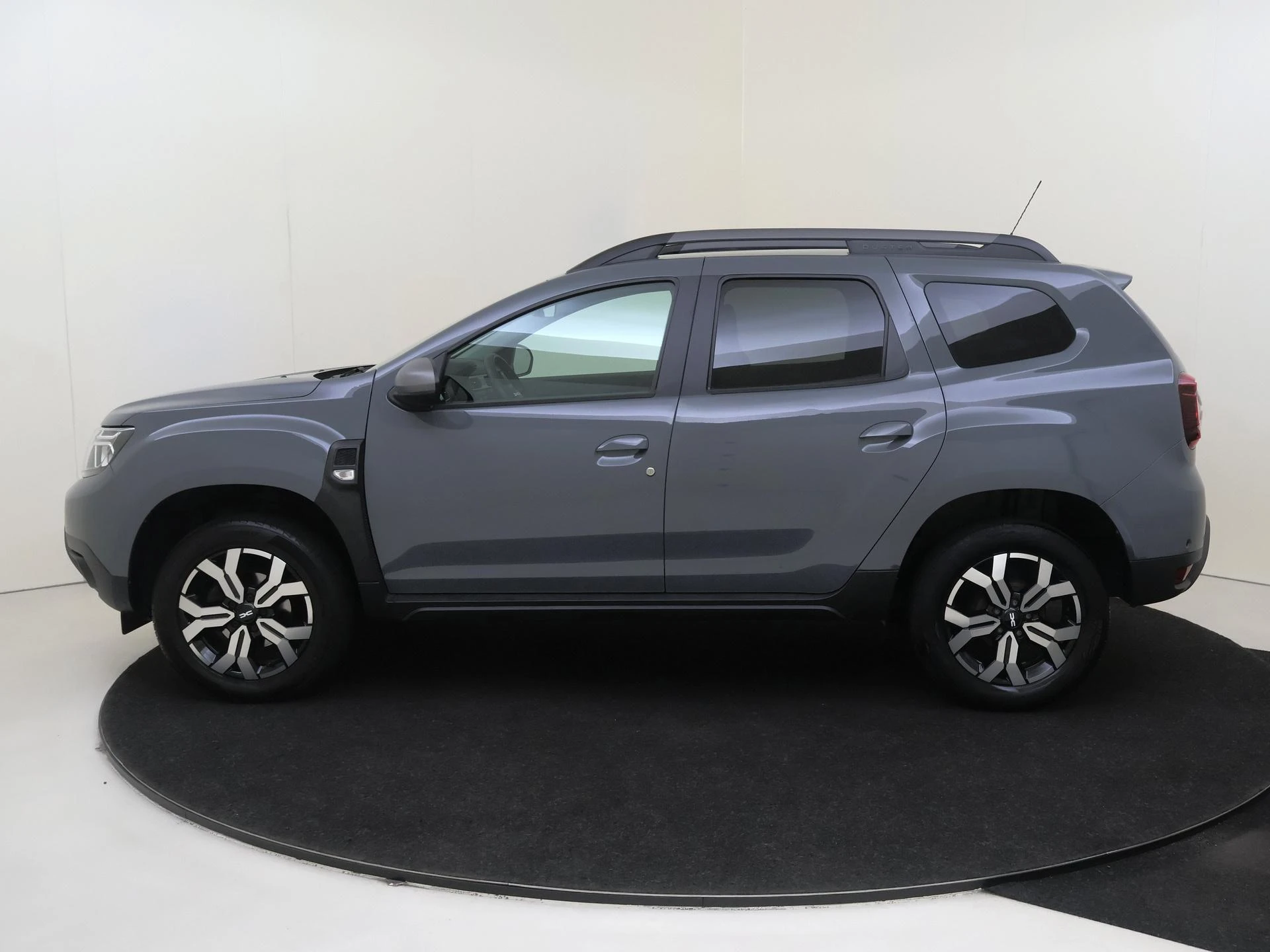 Dacia-Duster-image-8
