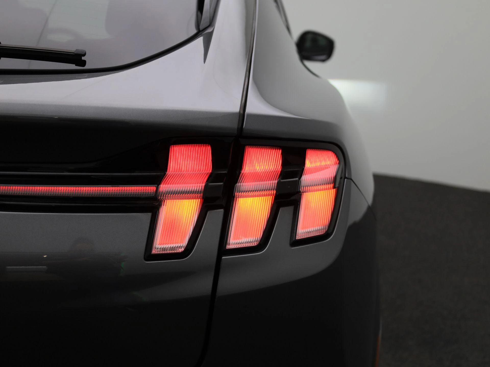 Ford-Mustang Mach-E-image-51