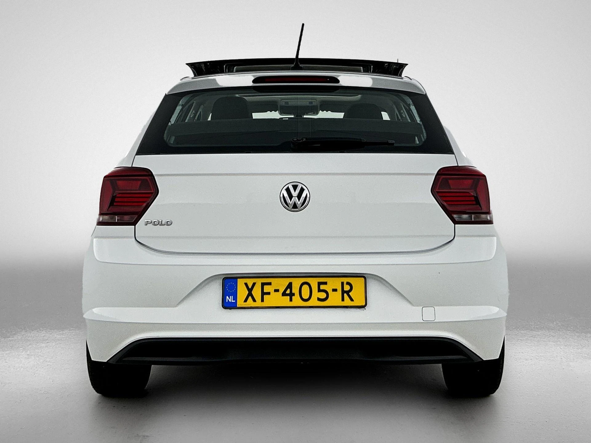 Volkswagen-Polo-image-2