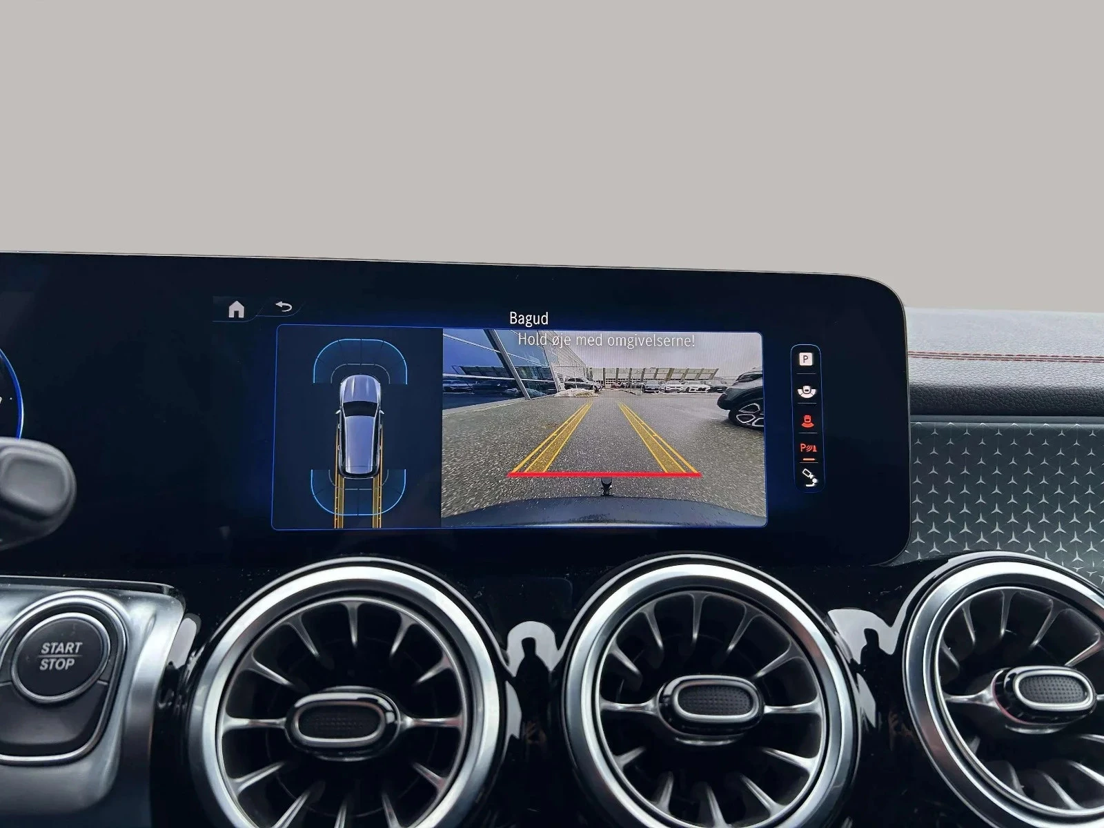 Mercedes-Benz-EQB-image-17