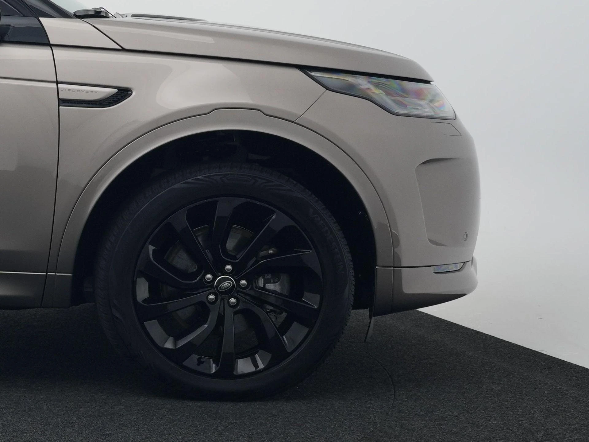 Land Rover-Discovery Sport-image-7