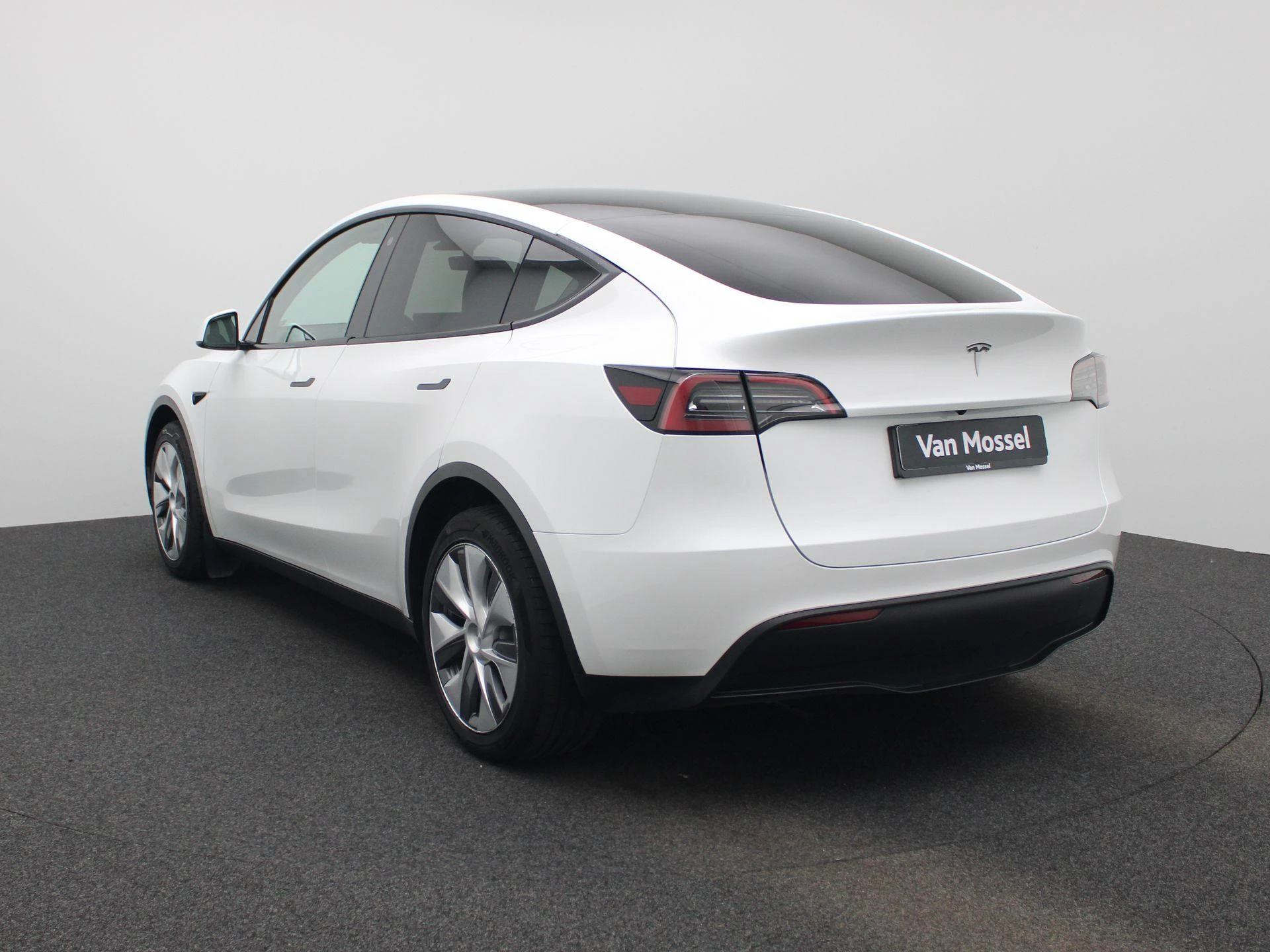 Tesla Model Y Long Range Dual Motor AWD