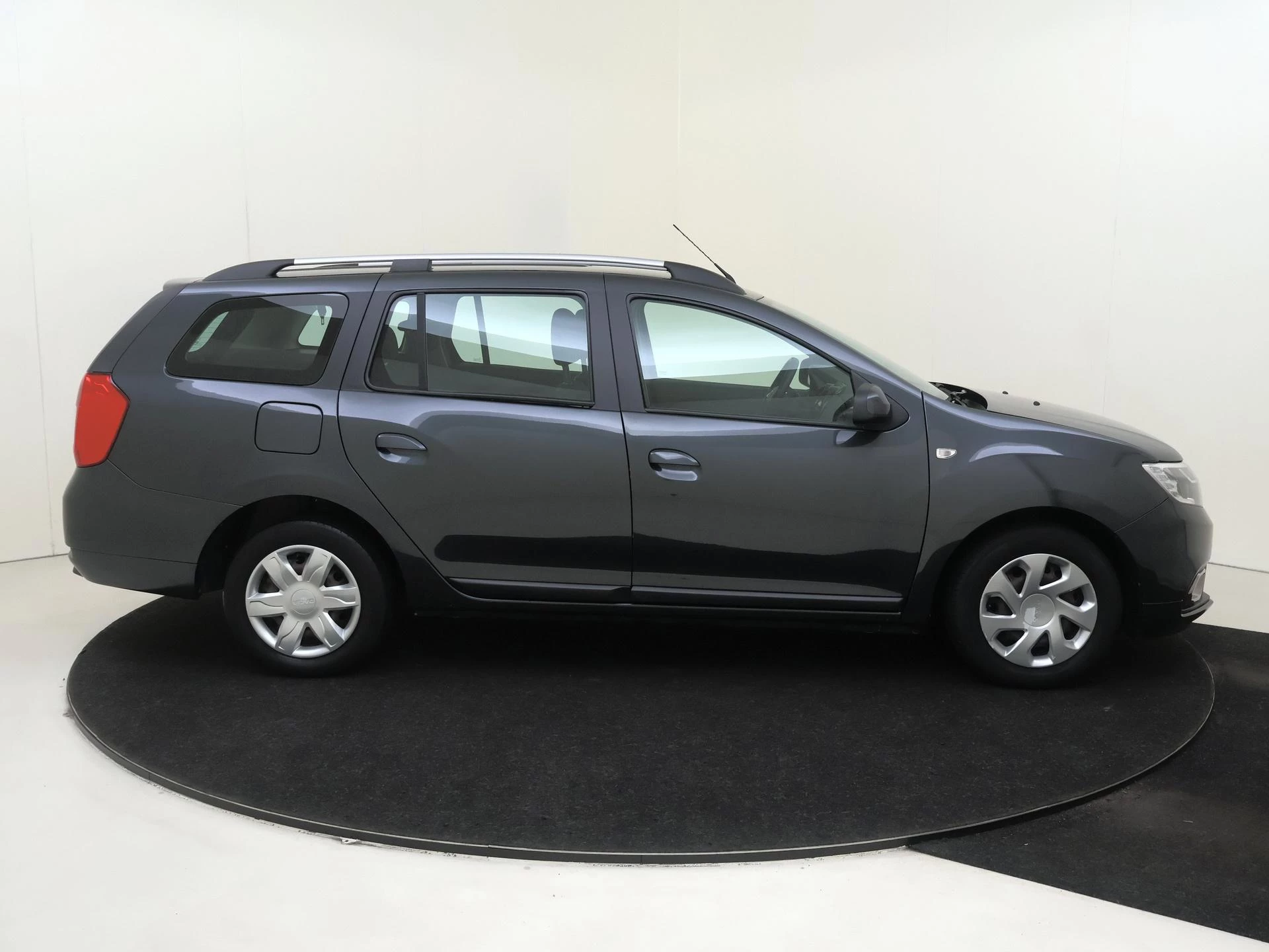 Dacia-Logan-image-5
