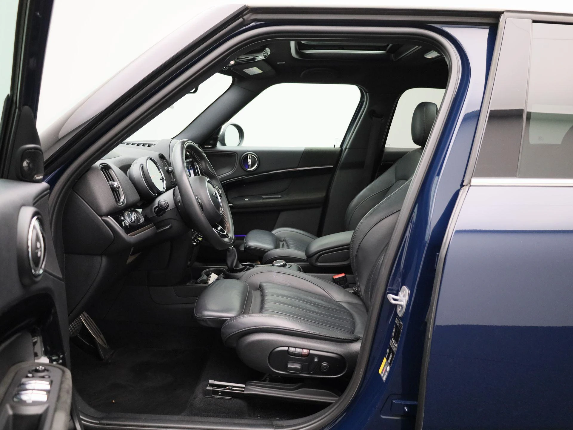 MINI-Countryman-image-8
