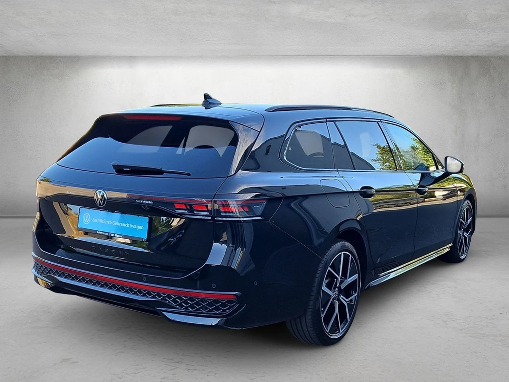 Volkswagen-Passat-image-3