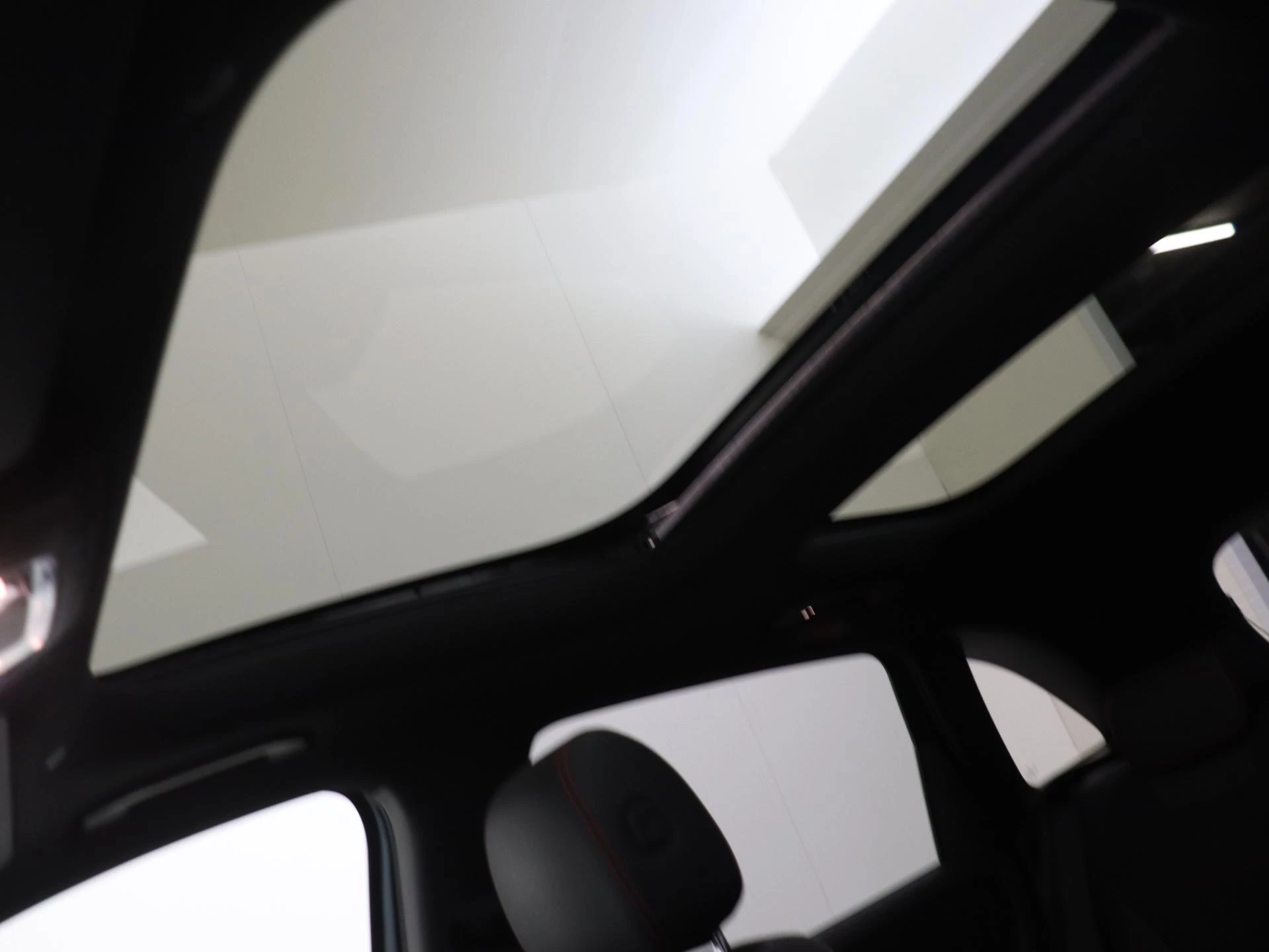 Mercedes-Benz-B-Klasse-image-27