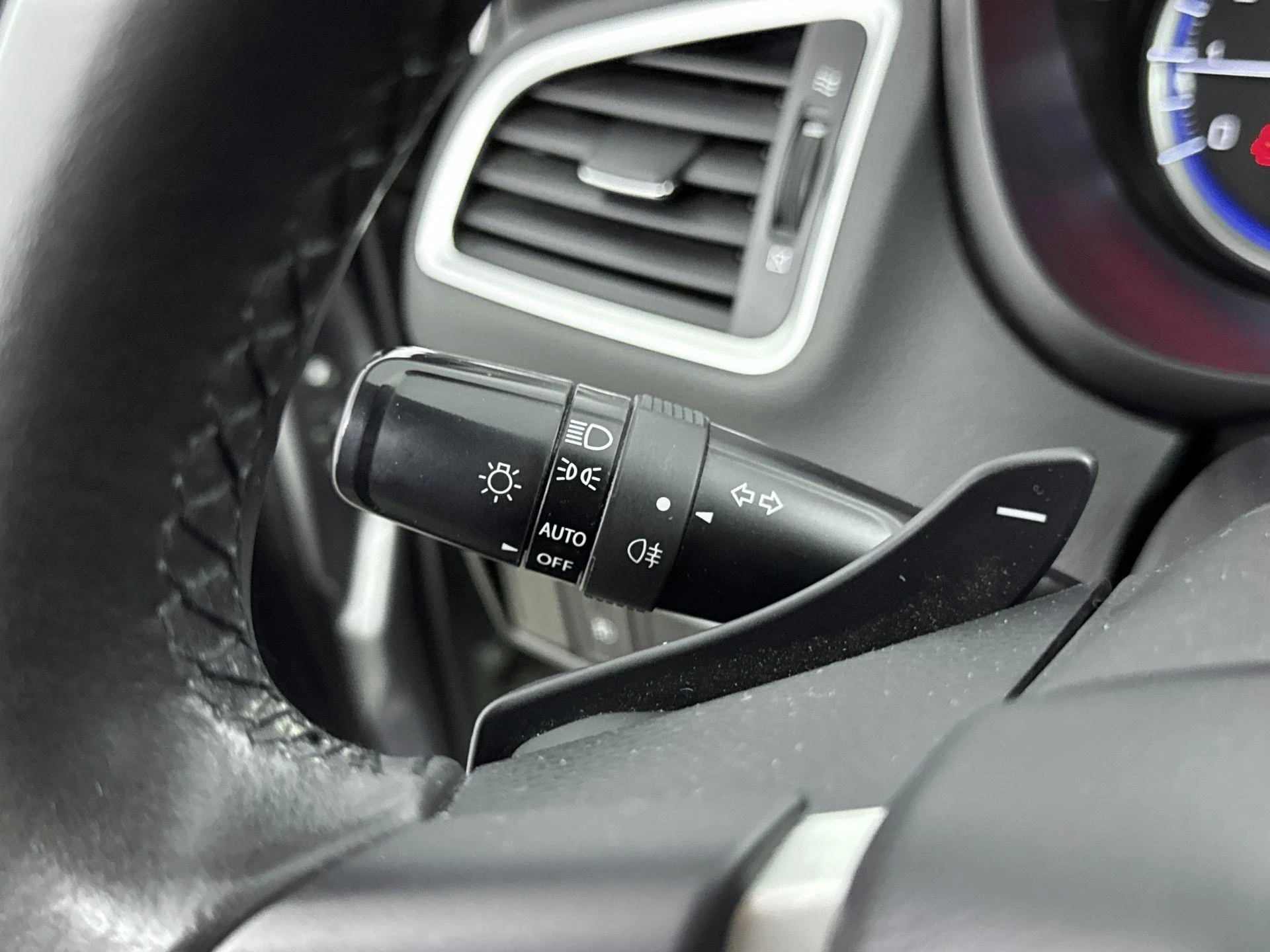 Suzuki-S-Cross-image-14