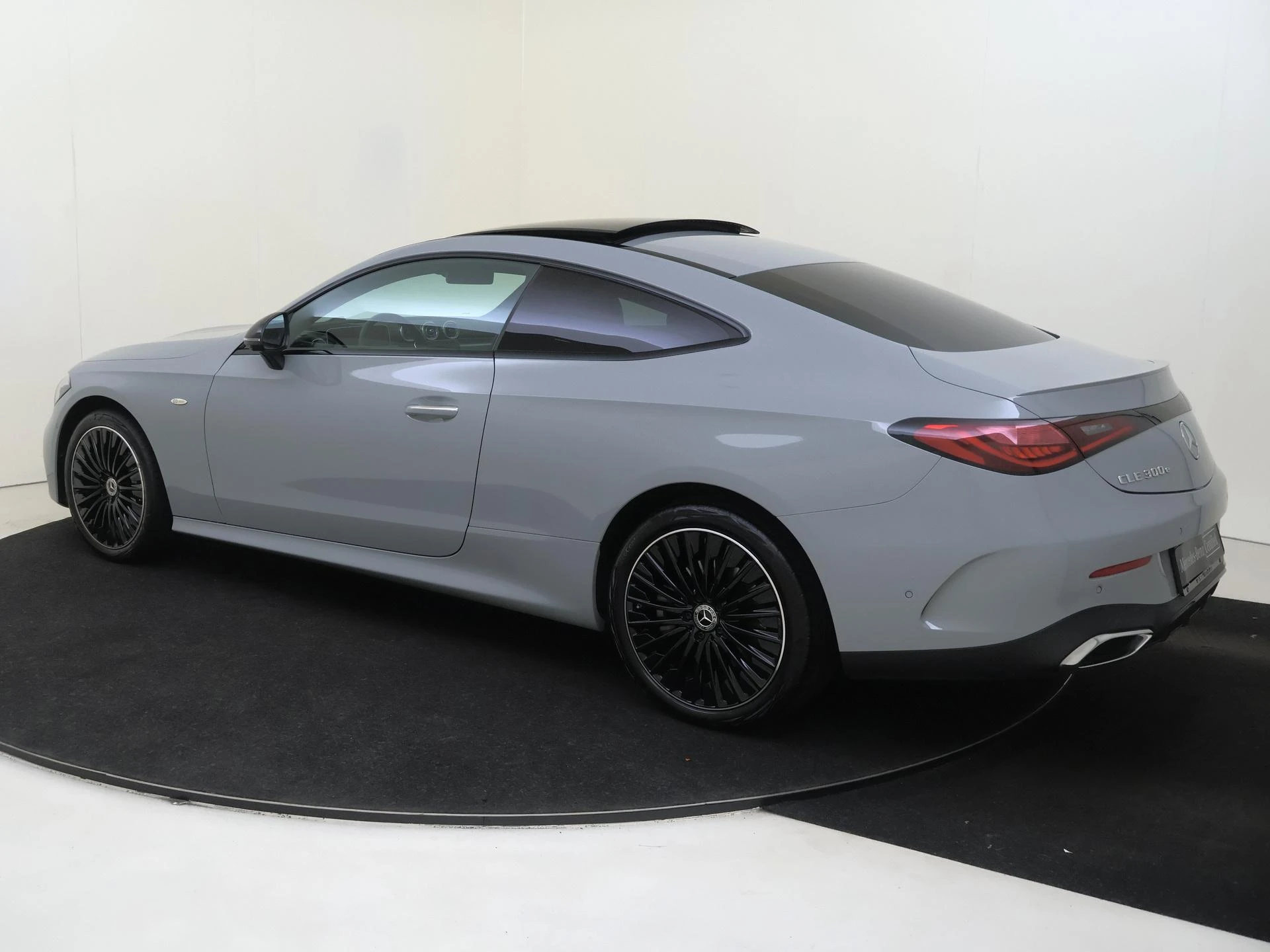 Mercedes-Benz-CLE-image-2