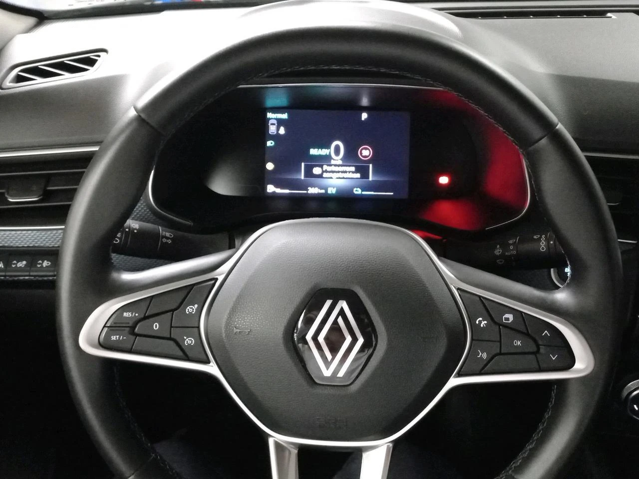Renault-Arkana-image-9