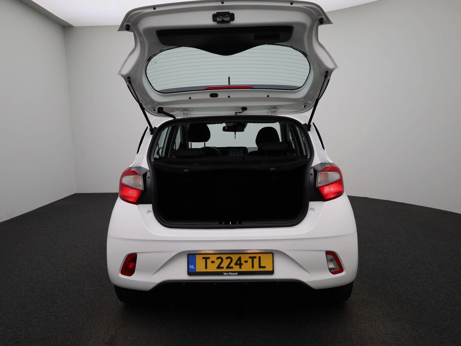 Hyundai-i10-image-10