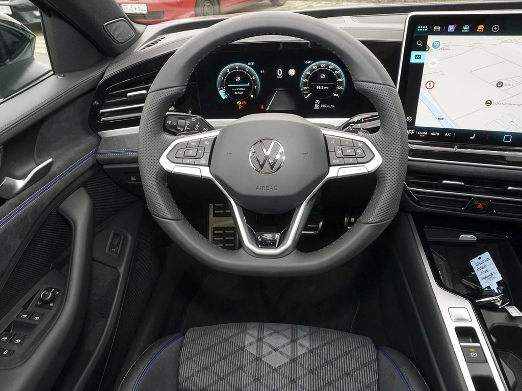 Volkswagen-Passat-image-13