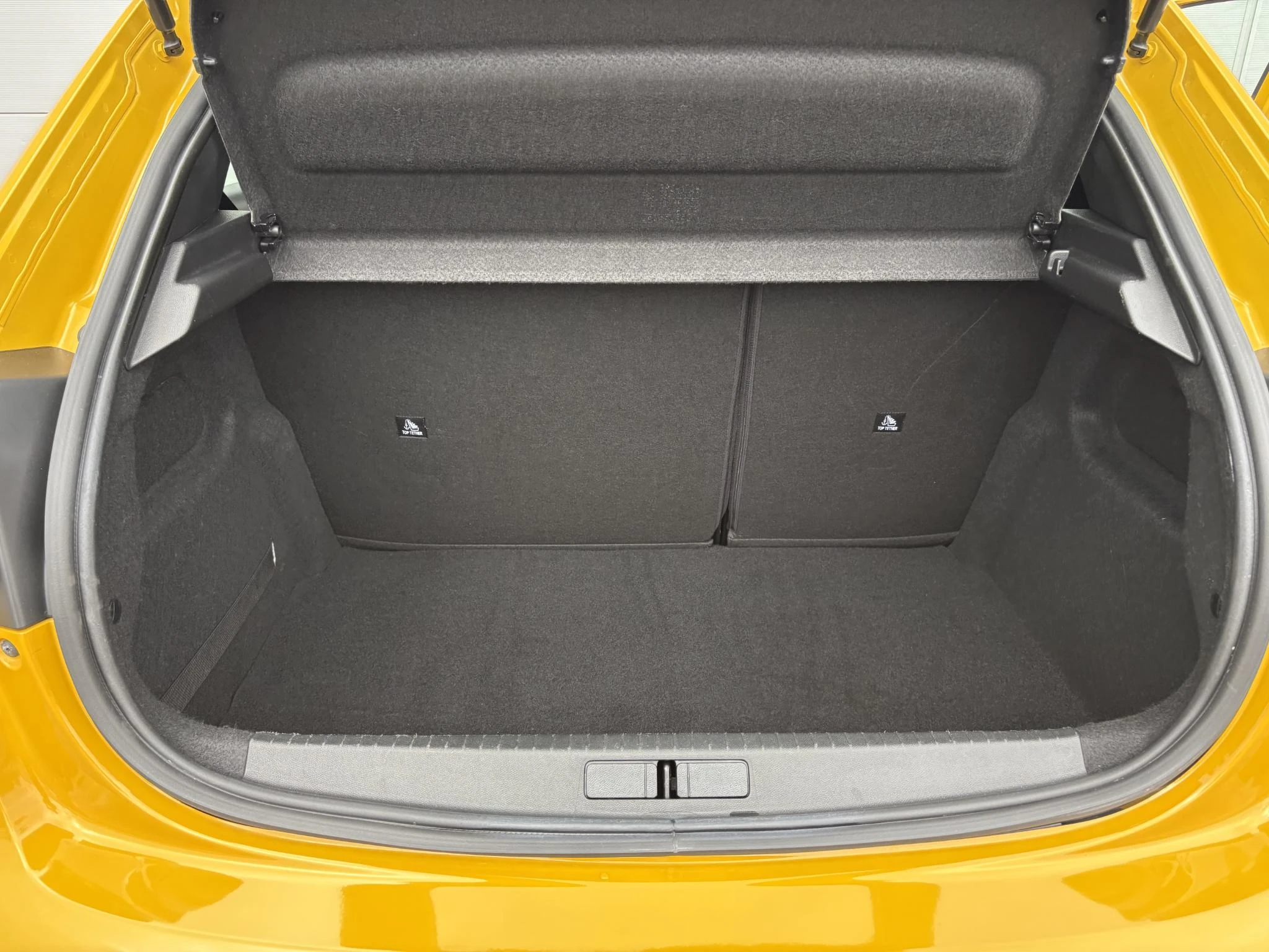 Peugeot-208-image-10
