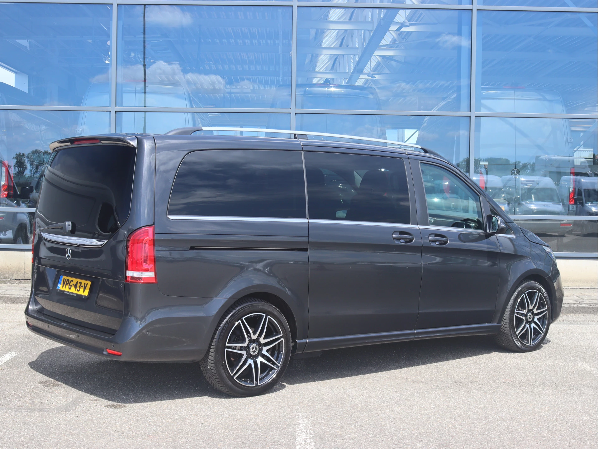 Mercedes-Benz V-Klasse 250d L2 D.C. Edition | AMG/CLIMA/NAVI/360° CAMERA | Certified