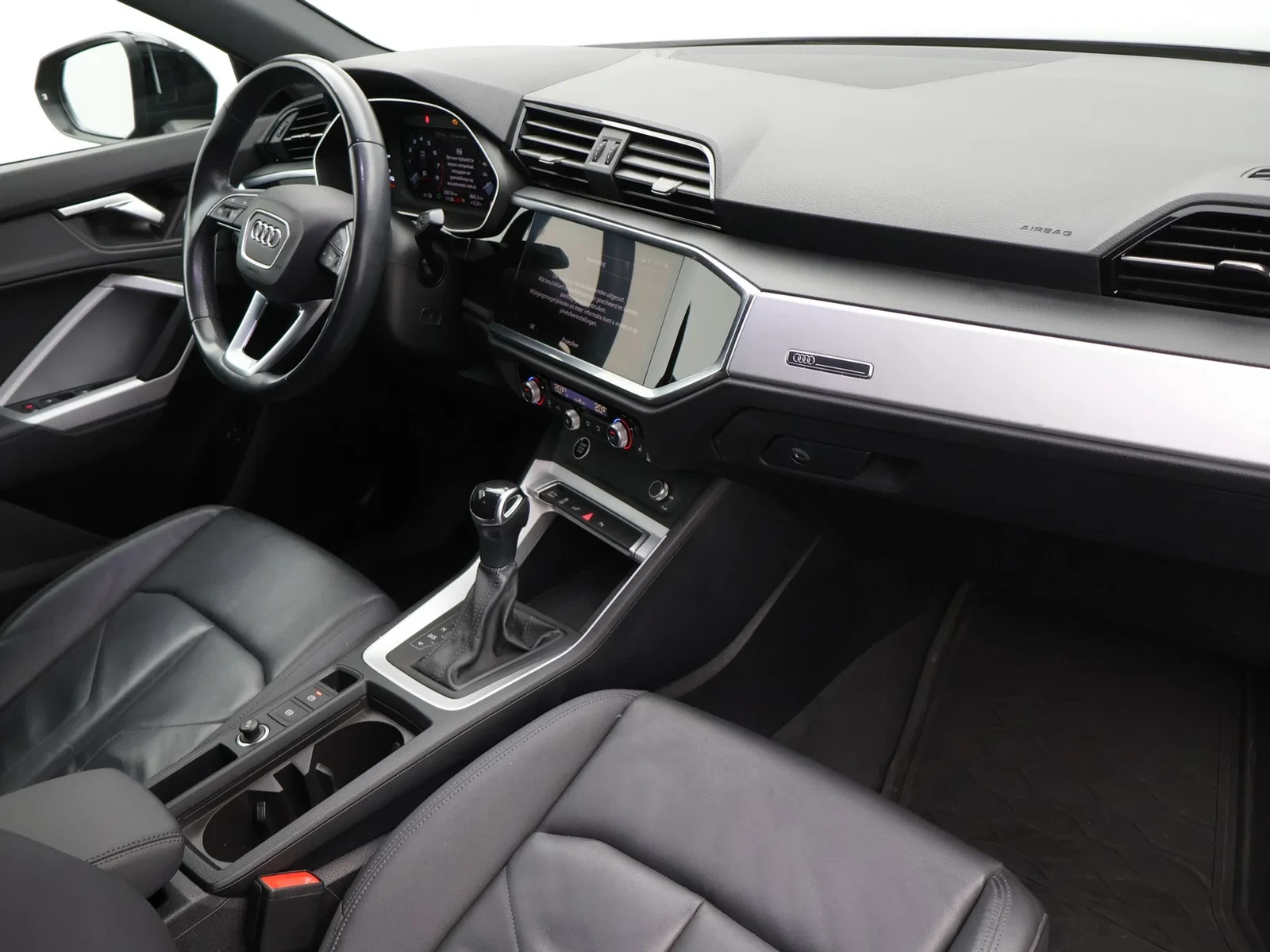 Audi-Q3-image-2