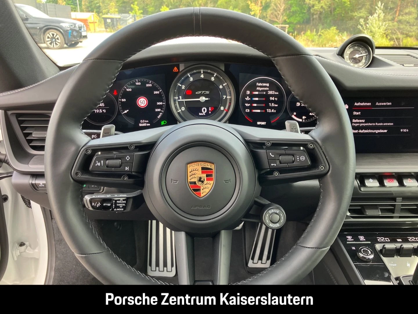 Porsche-911-image-17