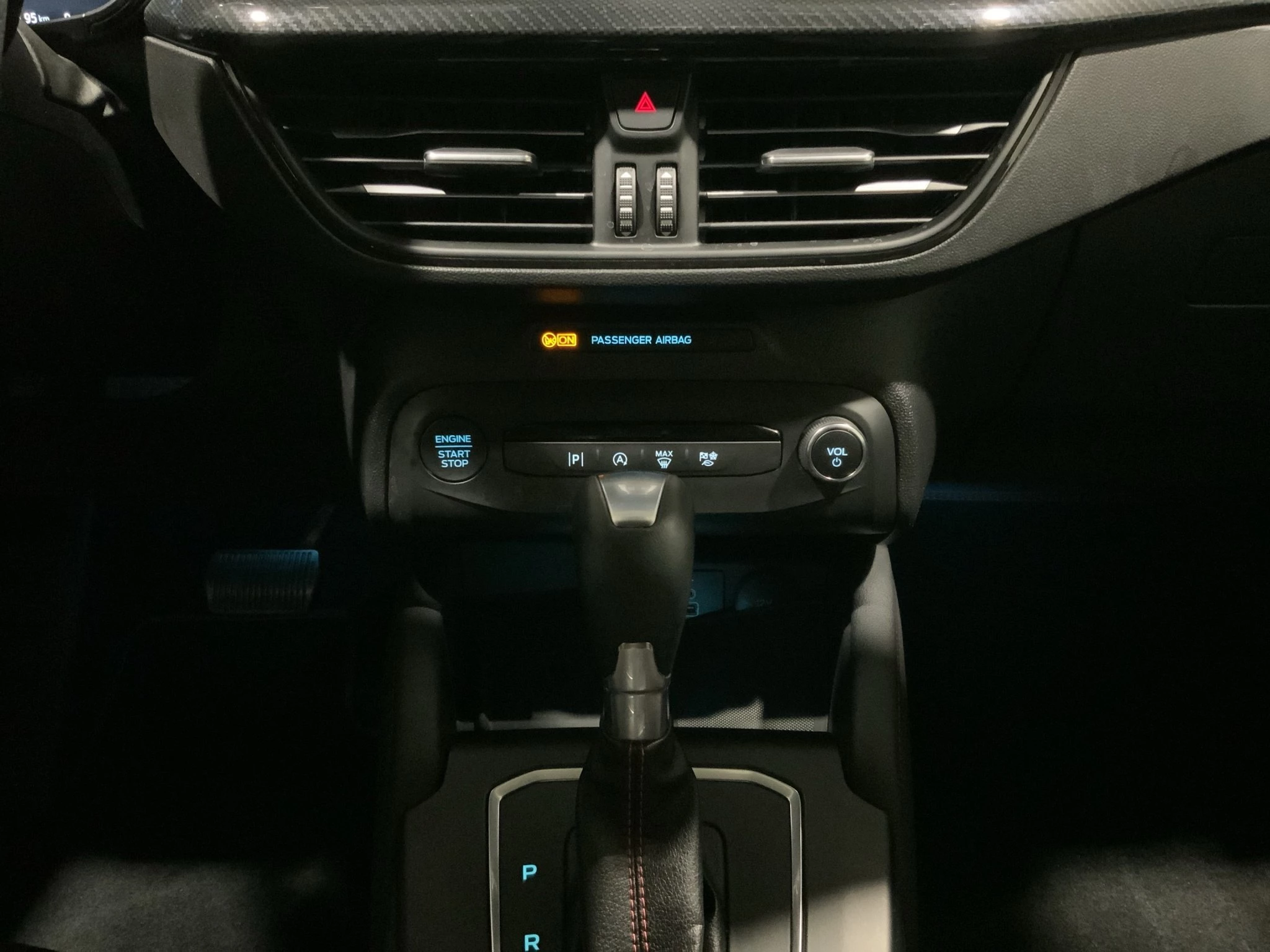 Ford Focus ST-Line X Turnier Aut.*AHK*ACC*HUD*KAM*NAVI*WINTER-PKT.