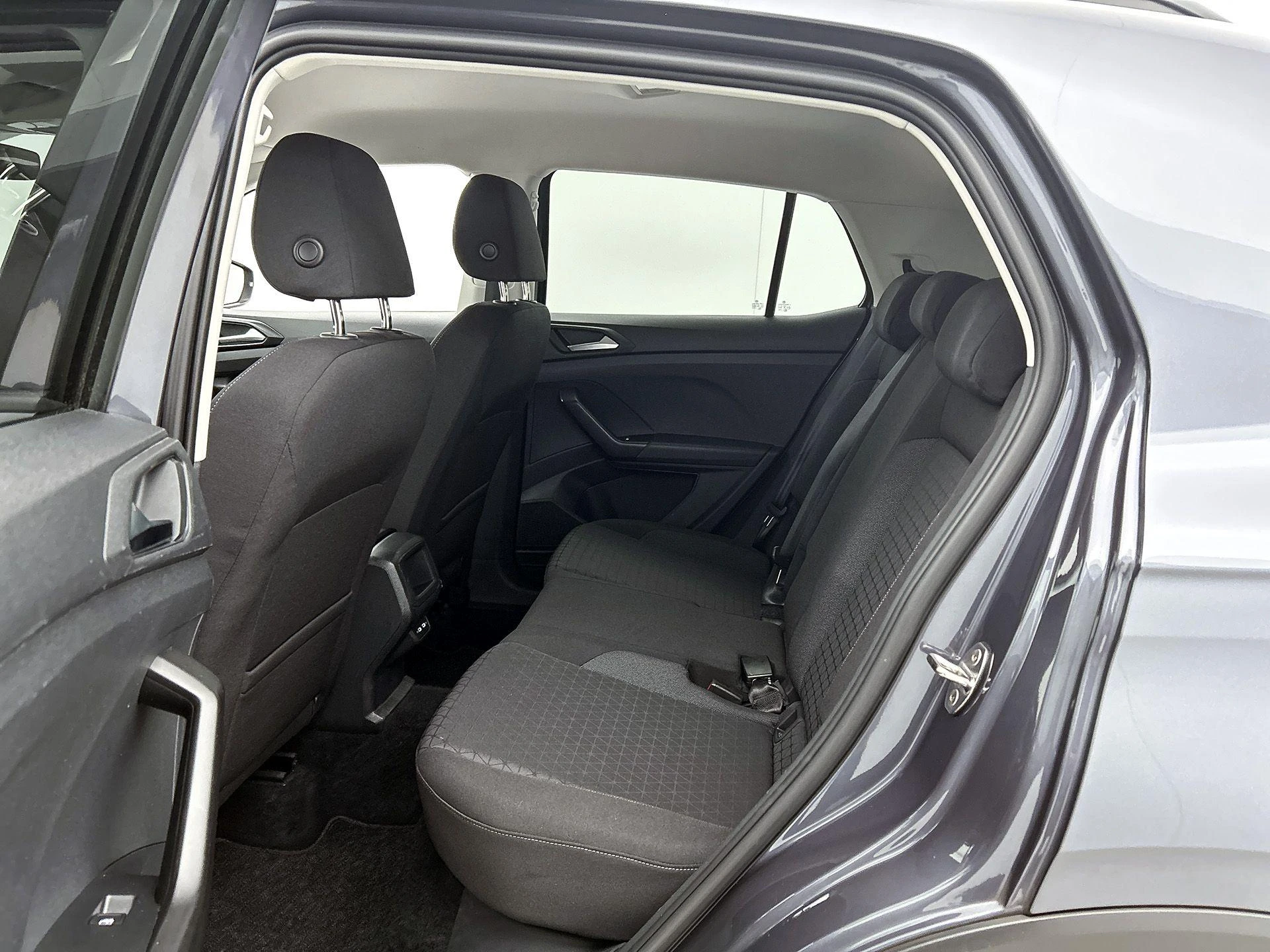 Volkswagen-T-Cross-image-25