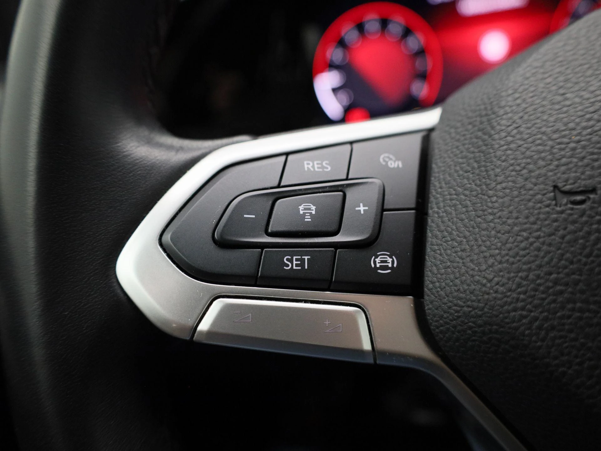 Volkswagen-Golf-image-17