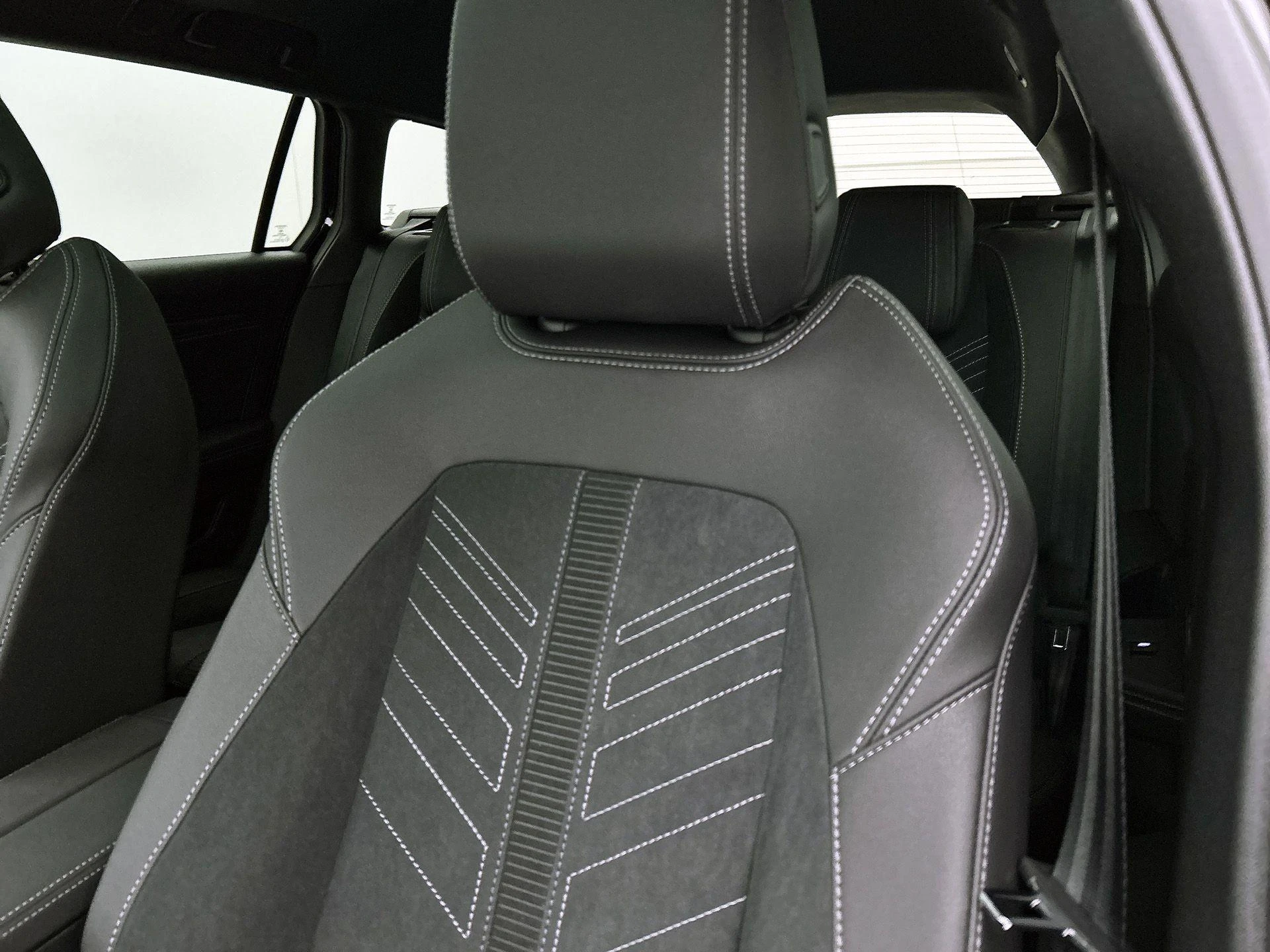 Opel-Astra-image-12