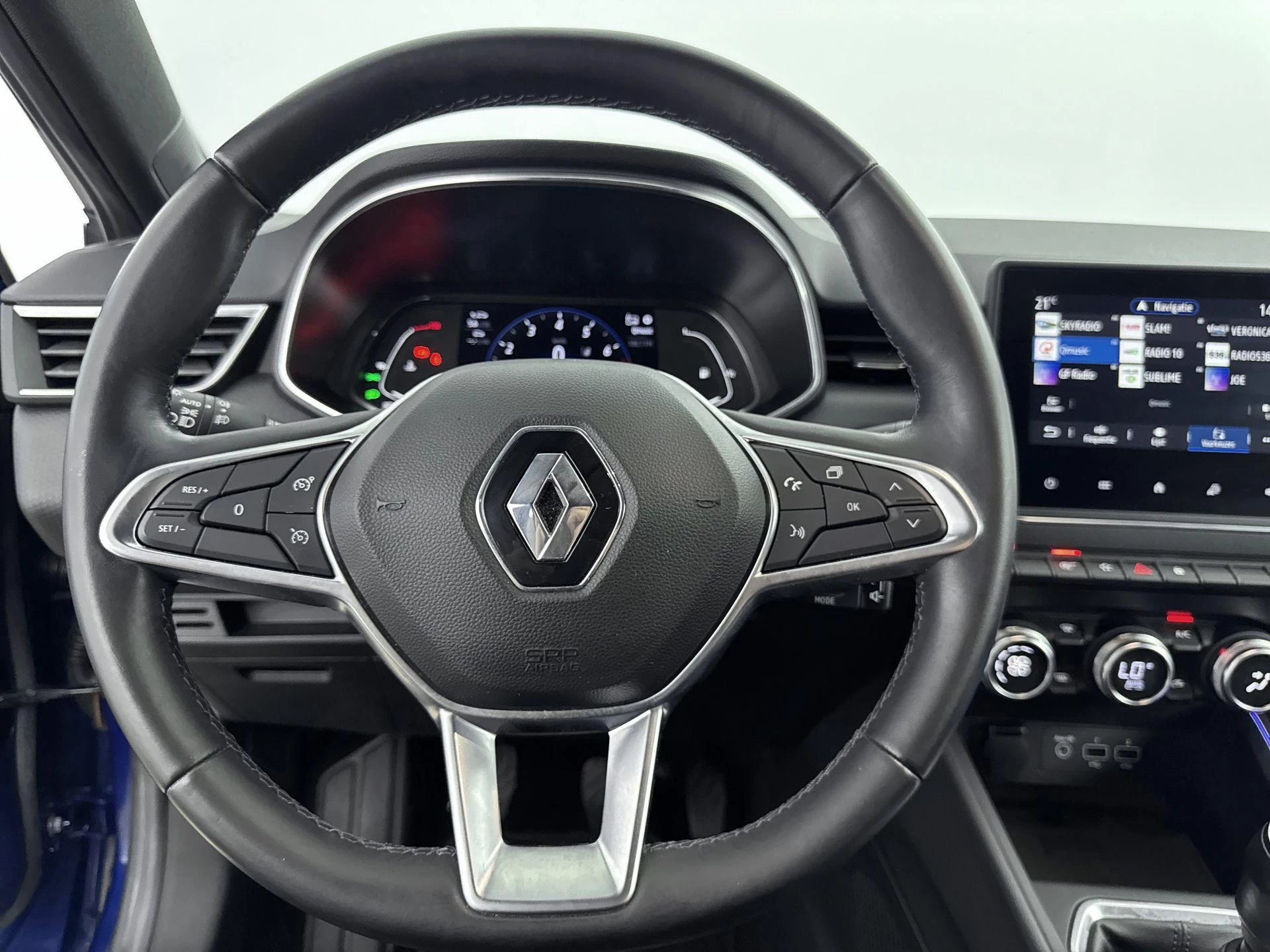 Renault-Clio-image-9
