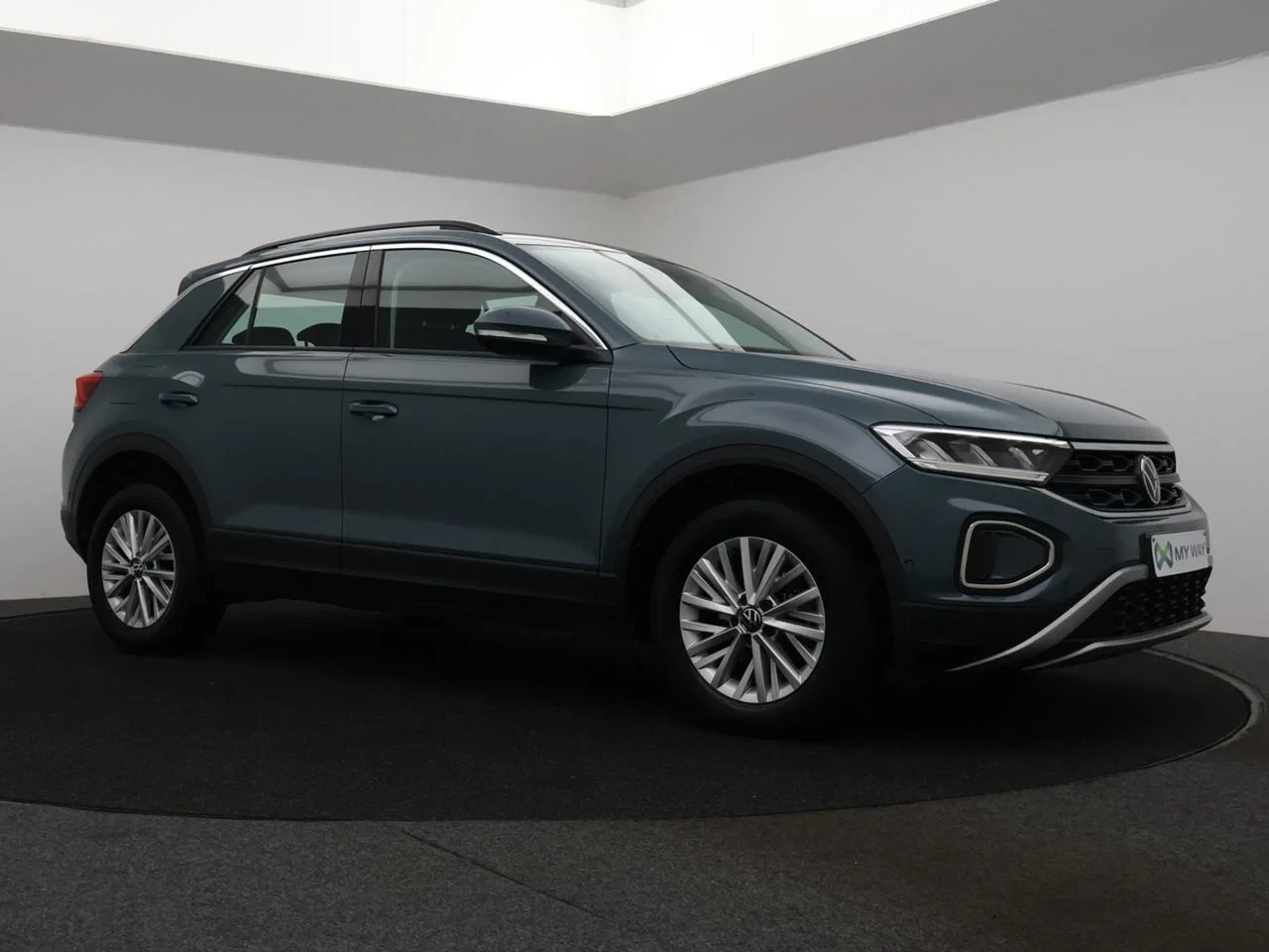 Volkswagen-T-Roc-image-3