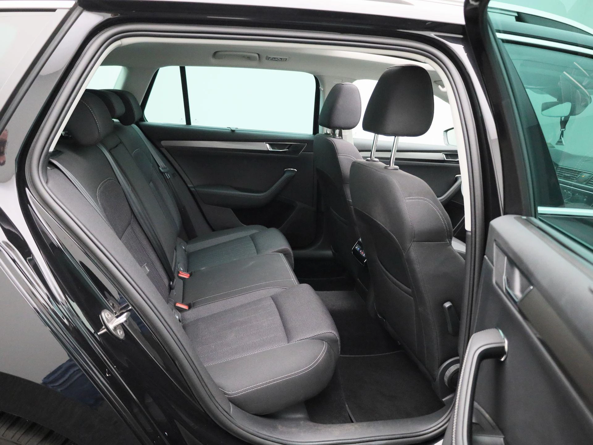 Škoda Superb Combi 1.4 TSI iV 160kW DSG6 Clever