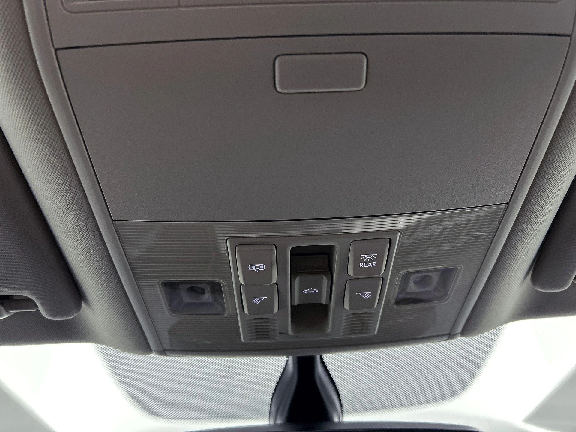 Volkswagen-Passat-image-12