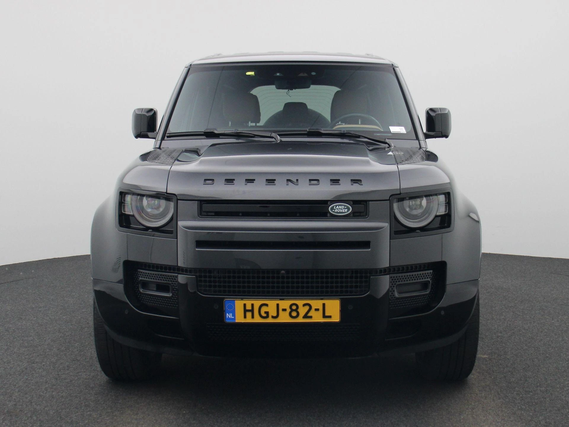 Land Rover-Defender-image-3