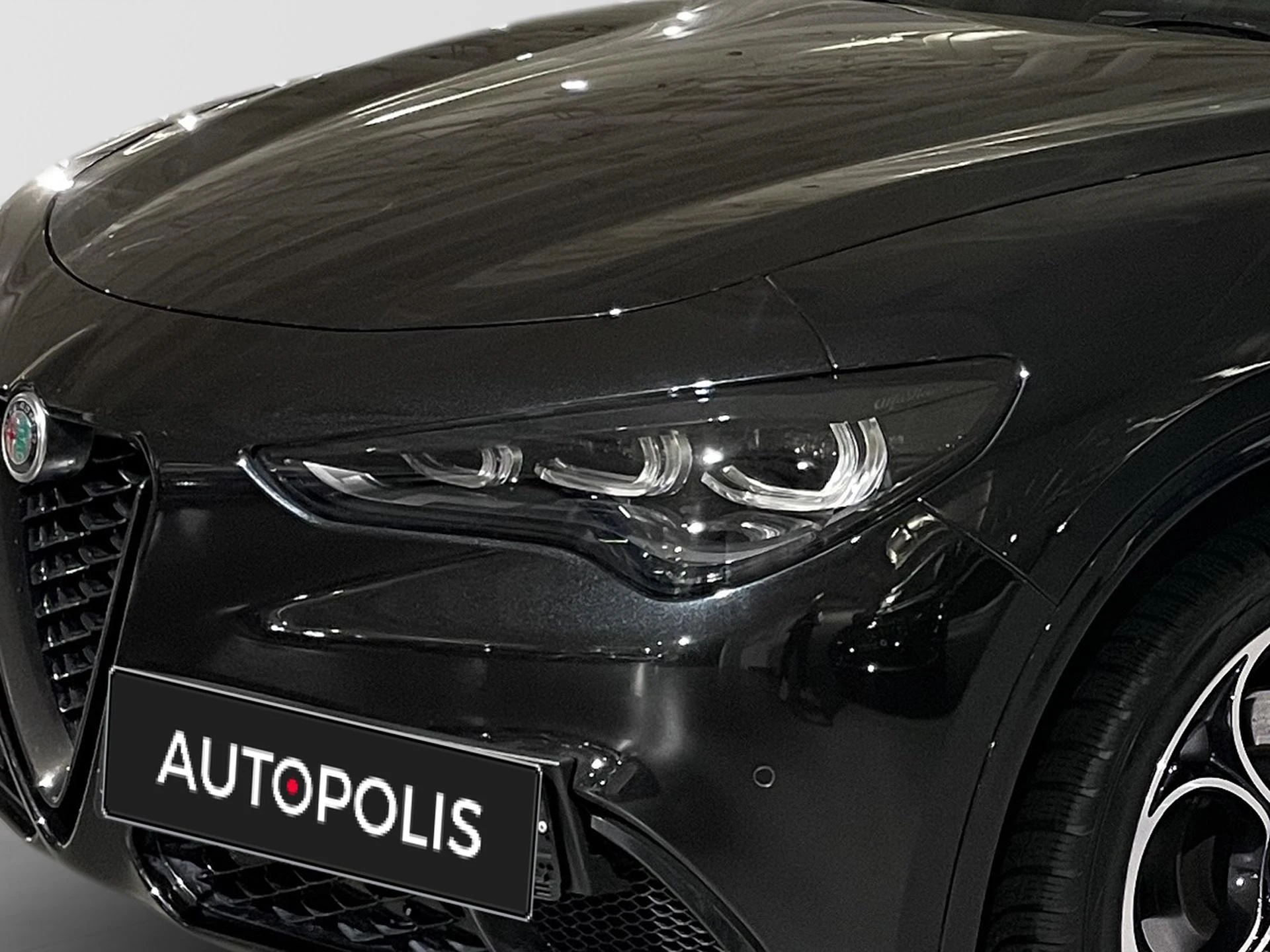 Alfa Romeo-Stelvio-image-21