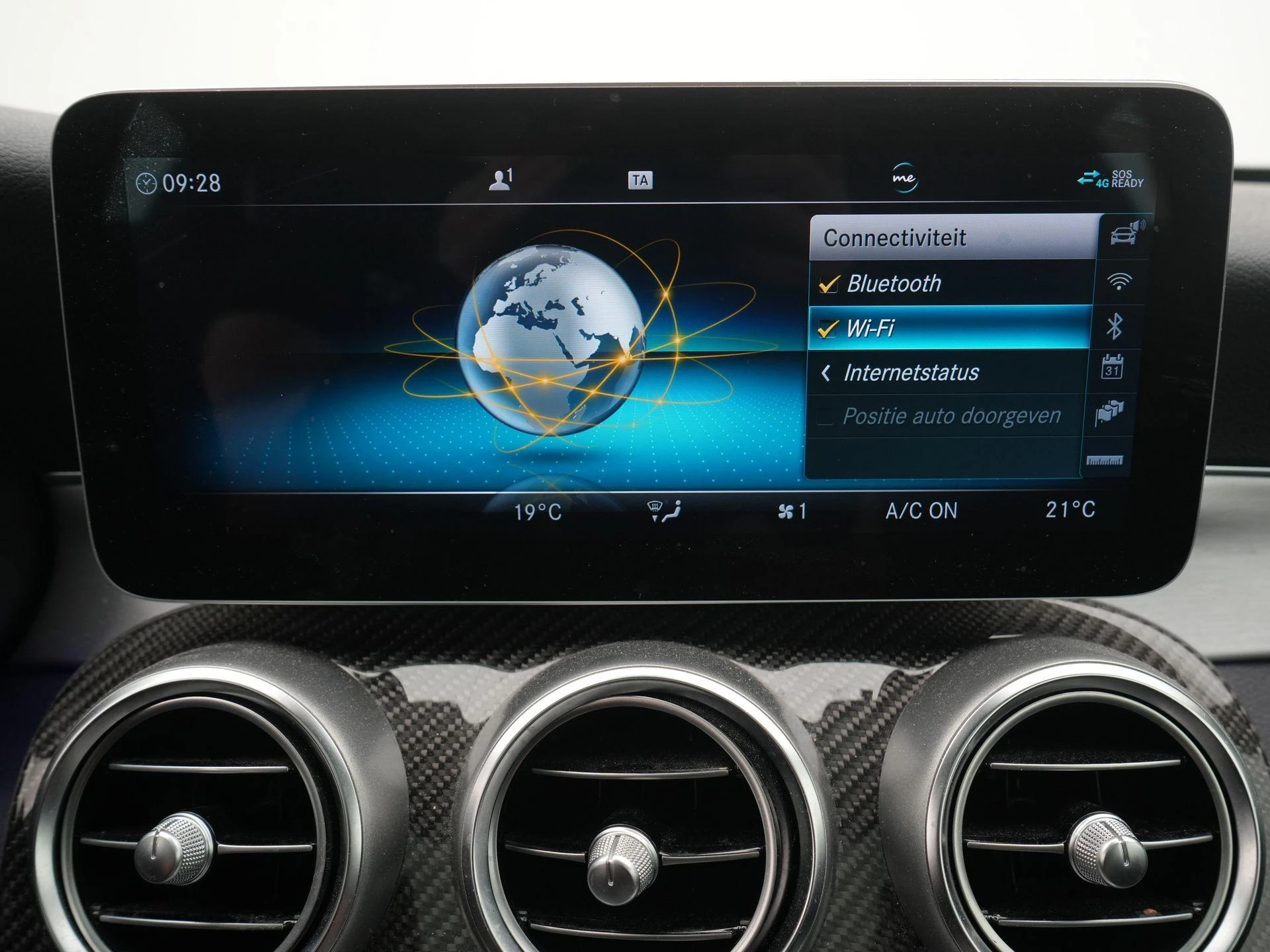 Mercedes-Benz-C-Klasse-image-15