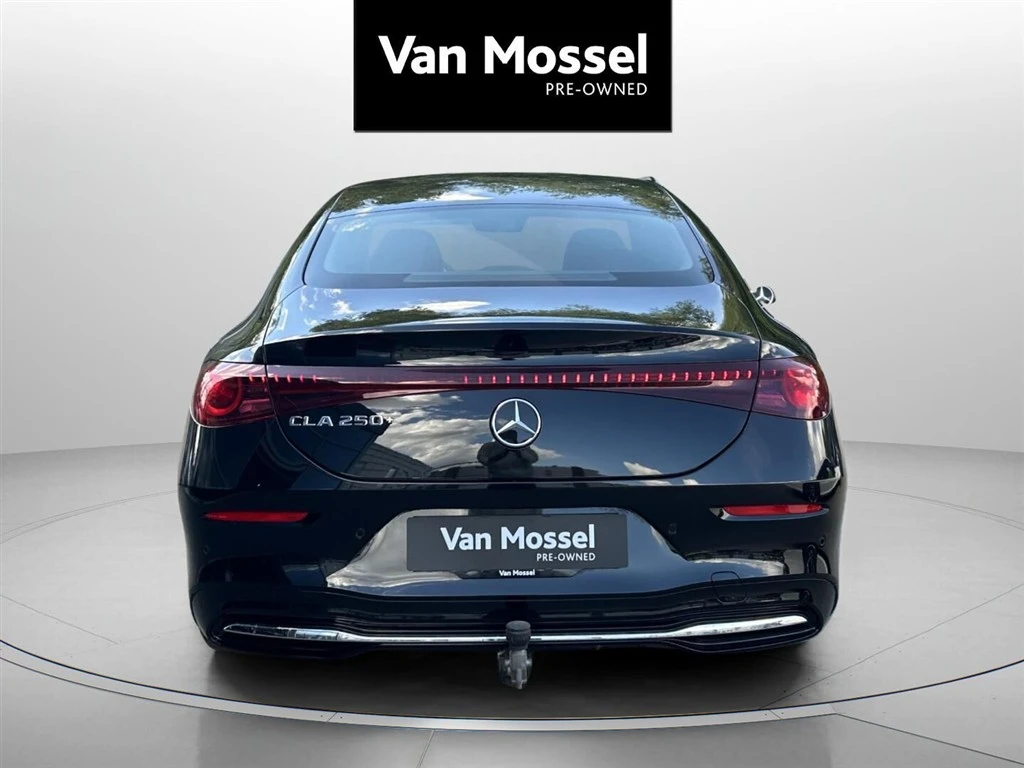 Mercedes-Benz-CLA-image-5
