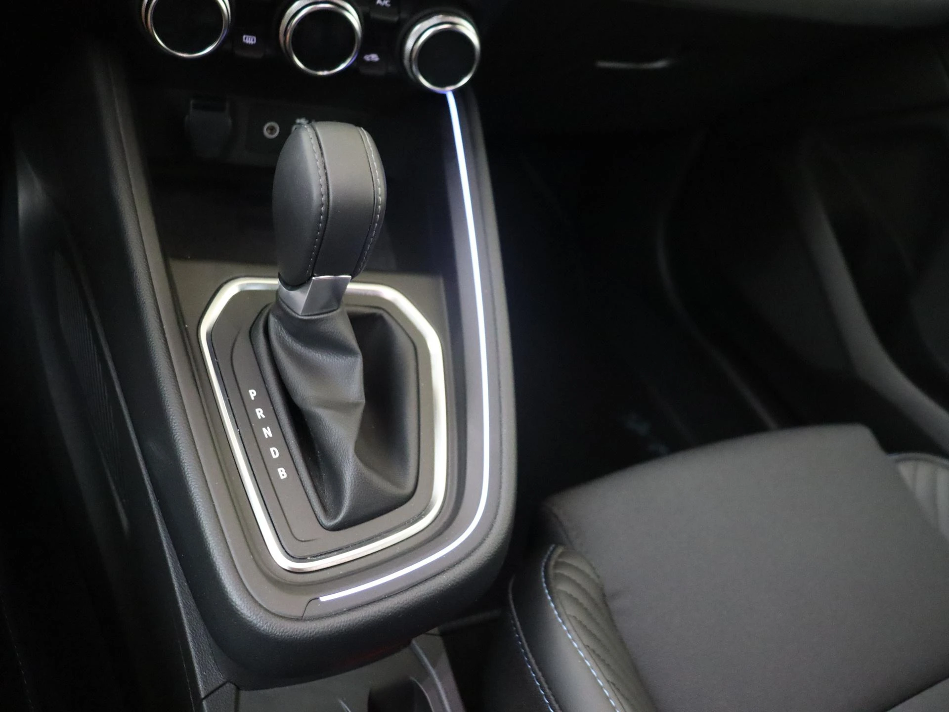Renault-Clio-image-18