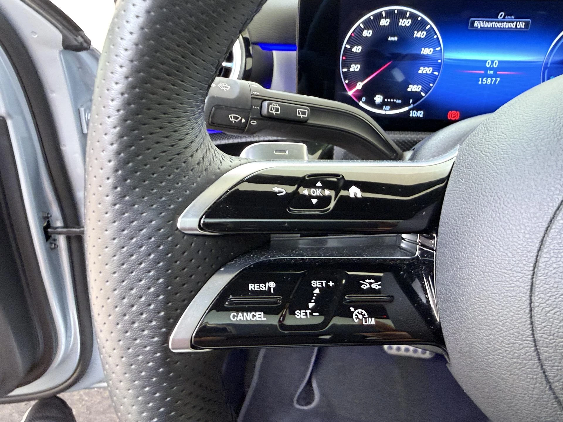 Mercedes-Benz-A-Klasse-image-11