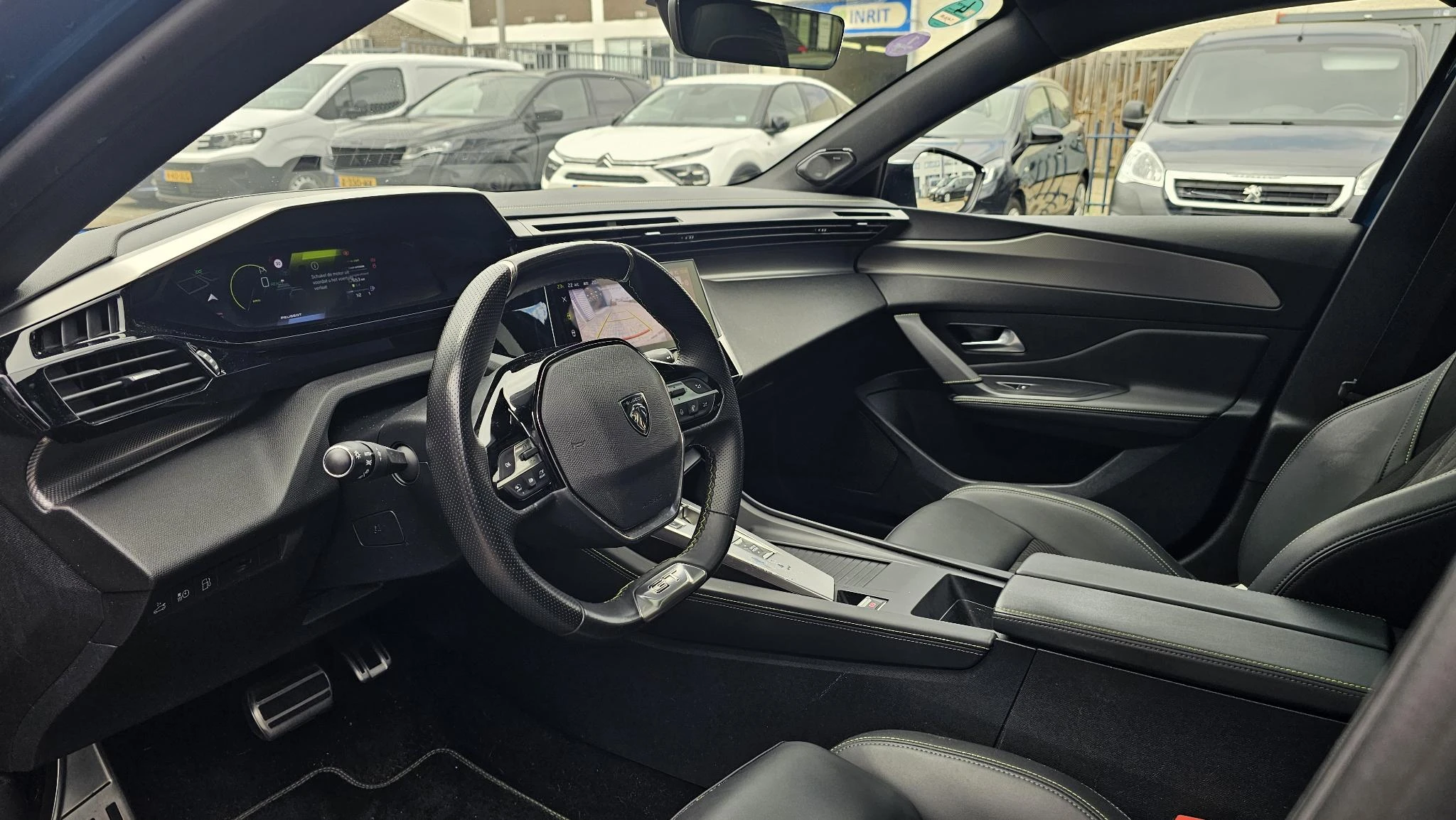 Peugeot-408-image-12