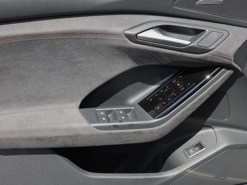 Audi Q6 e-tron quattro S line Matrix B&O ACC Kamea