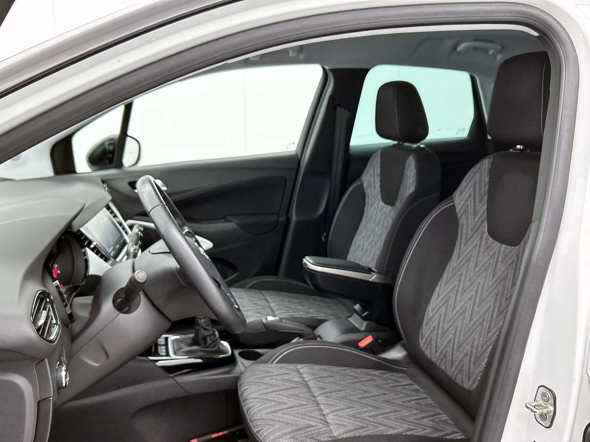 Opel-Crossland X-image-30