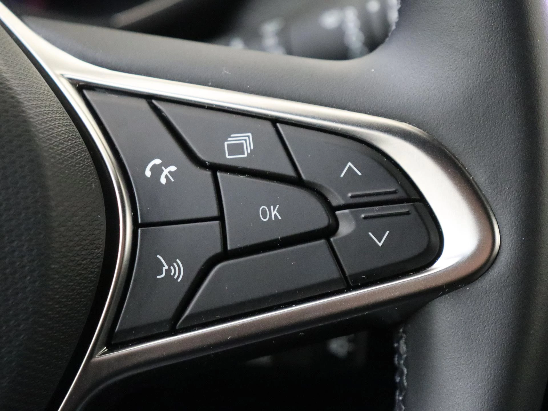 Renault-Clio-image-17