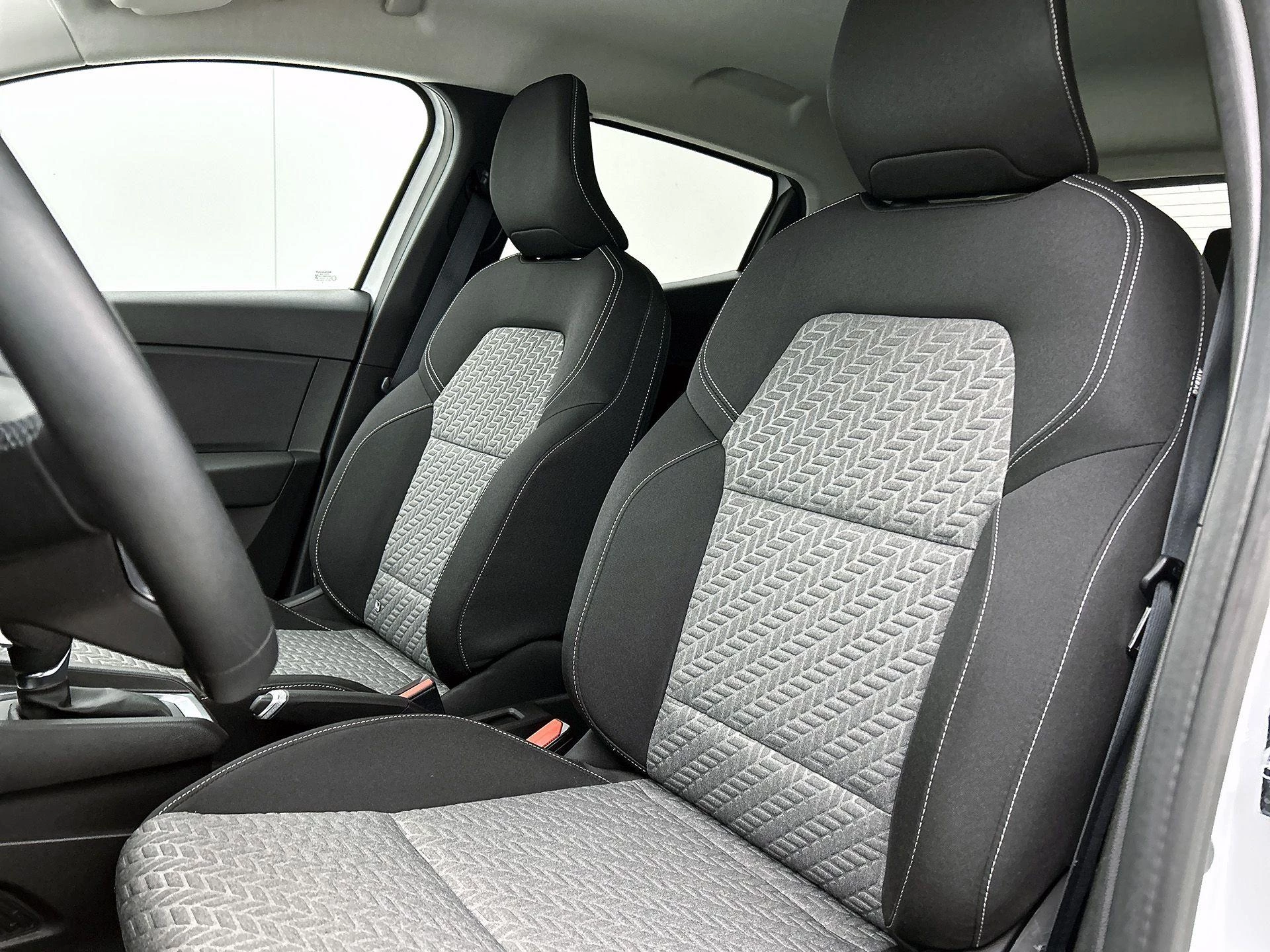 Renault-Clio-image-27